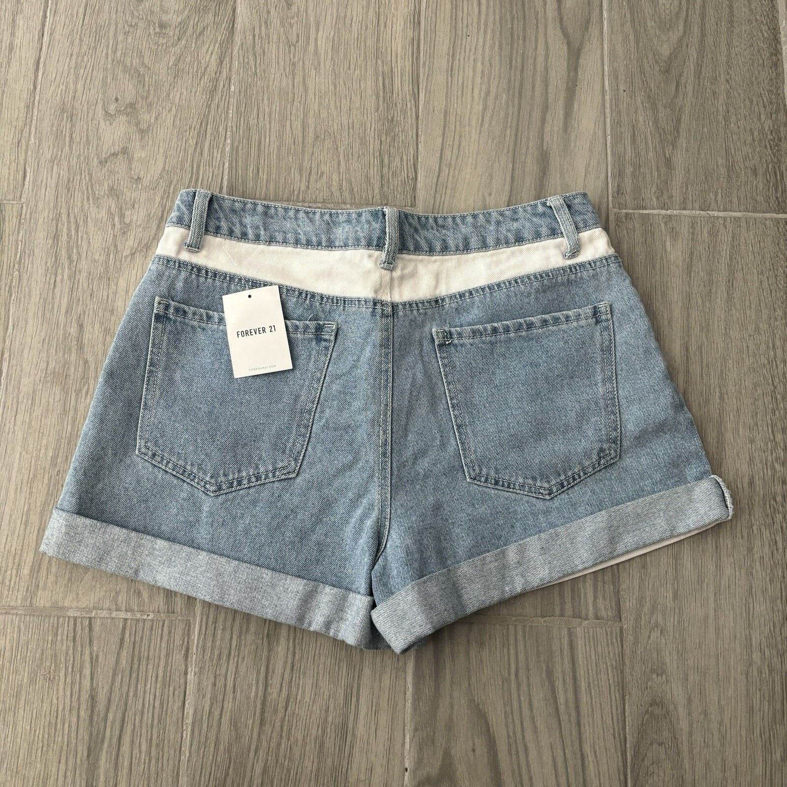 Forever 21 NWT Forever 21 Women’s Sz. 29 White Blue Denim Shorts Size 29" - 4 Thumbnail
