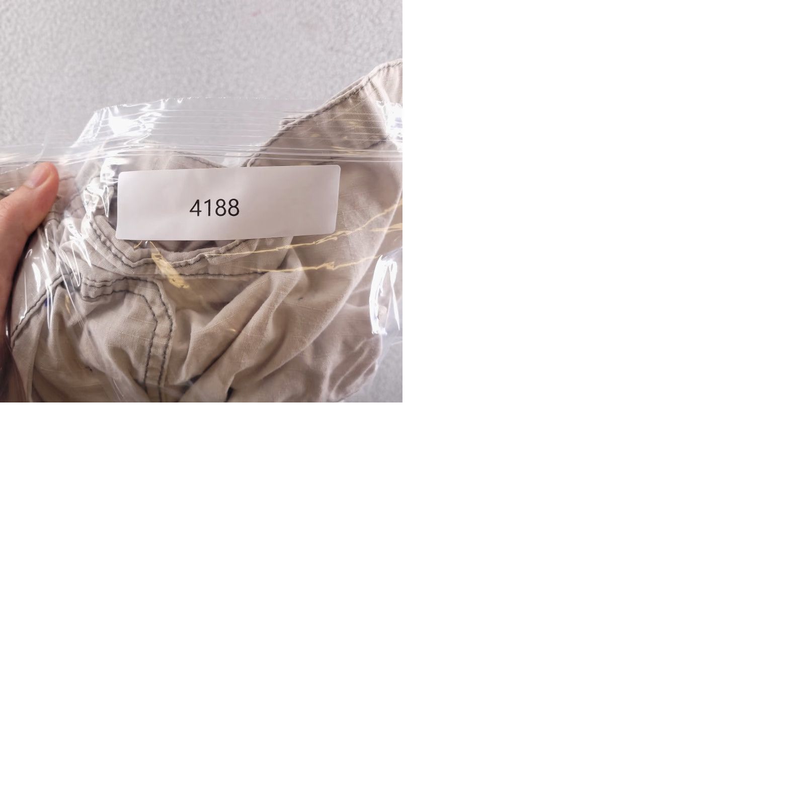 Izod Izod Cargo Shorts Mens 35 Distressed Beige Tan Workwear Cotton Solid M Waist 35 Mens Size US 35 - 9 Thumbnail