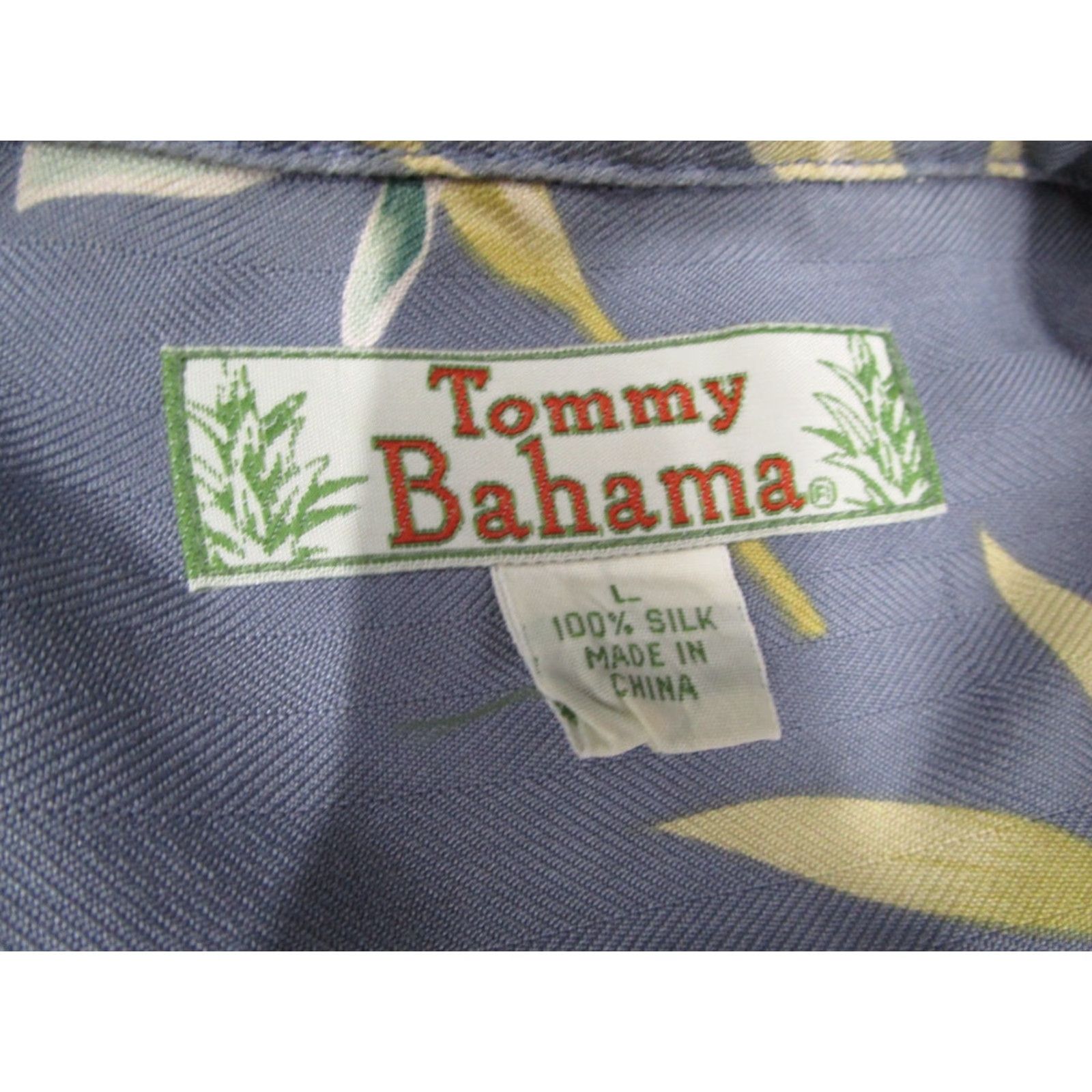 Tommy Bahama VINTAGE Tommy Bahama Shirt Men Large Blue Silk Floral Button Up Loop Collar Tiki Size US L / EU 52-54 / 3 - 3 Thumbnail