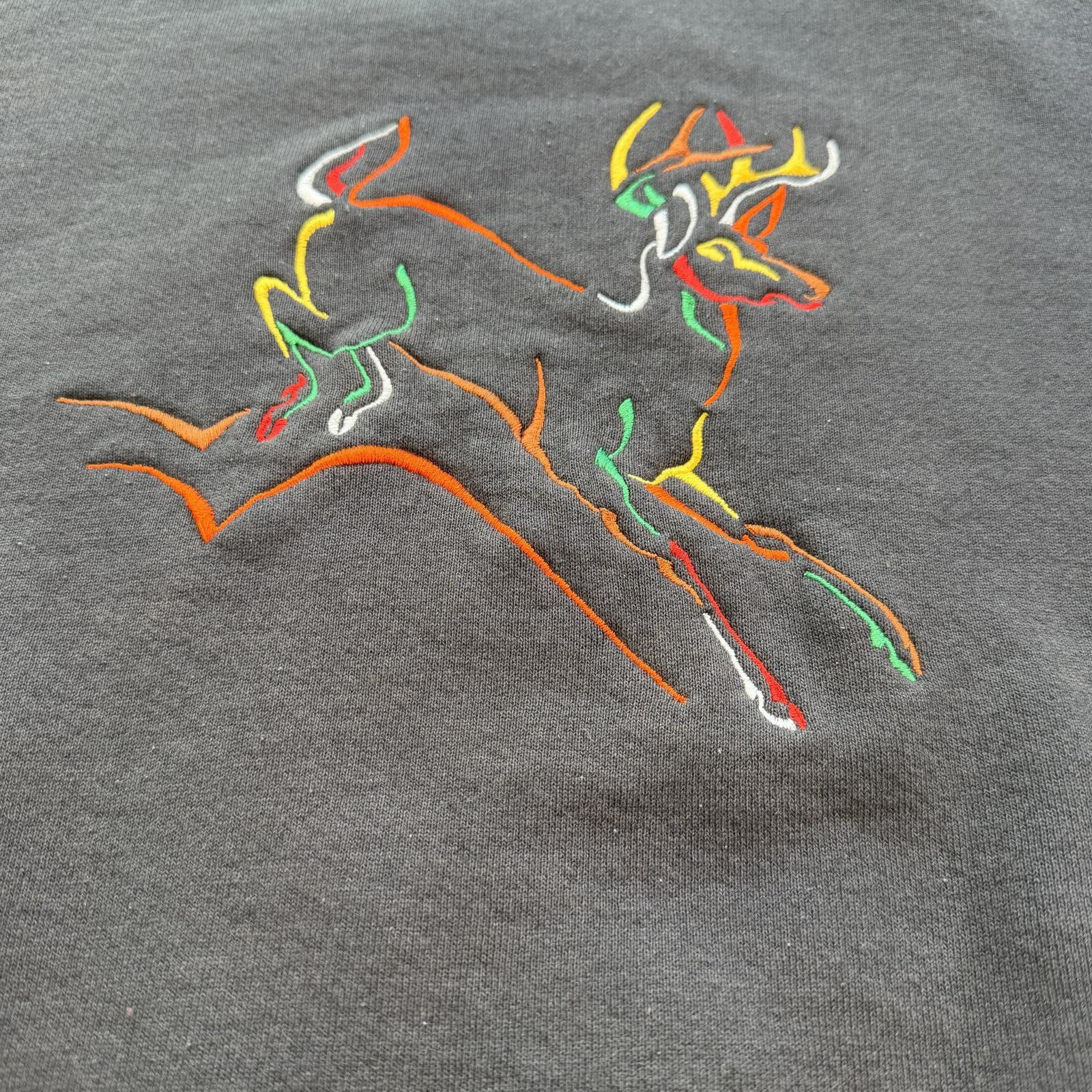 Fruit Of The Loom Vintage Deer Embroidered Sweatshirt XL Made USA 90s Hunting Size US XL / EU 56 / 4 - 5 Thumbnail