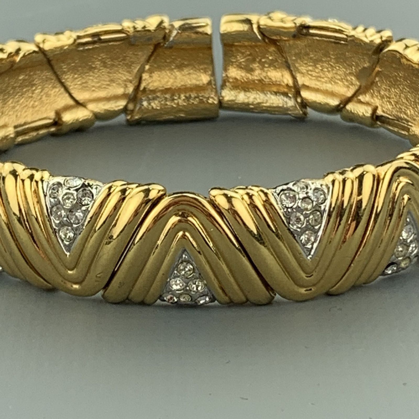 Vintage Vintage Gold Tone Rhinestones Textured Open Cuff Bracelet Size ONE SIZE - 3 Thumbnail