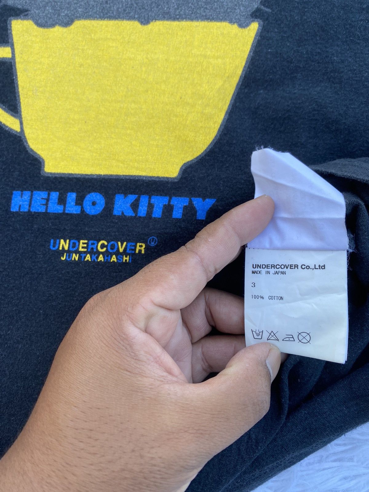 Undercover Rare Undercover by Jun Takahashi x Hello Kitty Black Tshirt Size US M / EU 48-50 / 2 - 19 Thumbnail