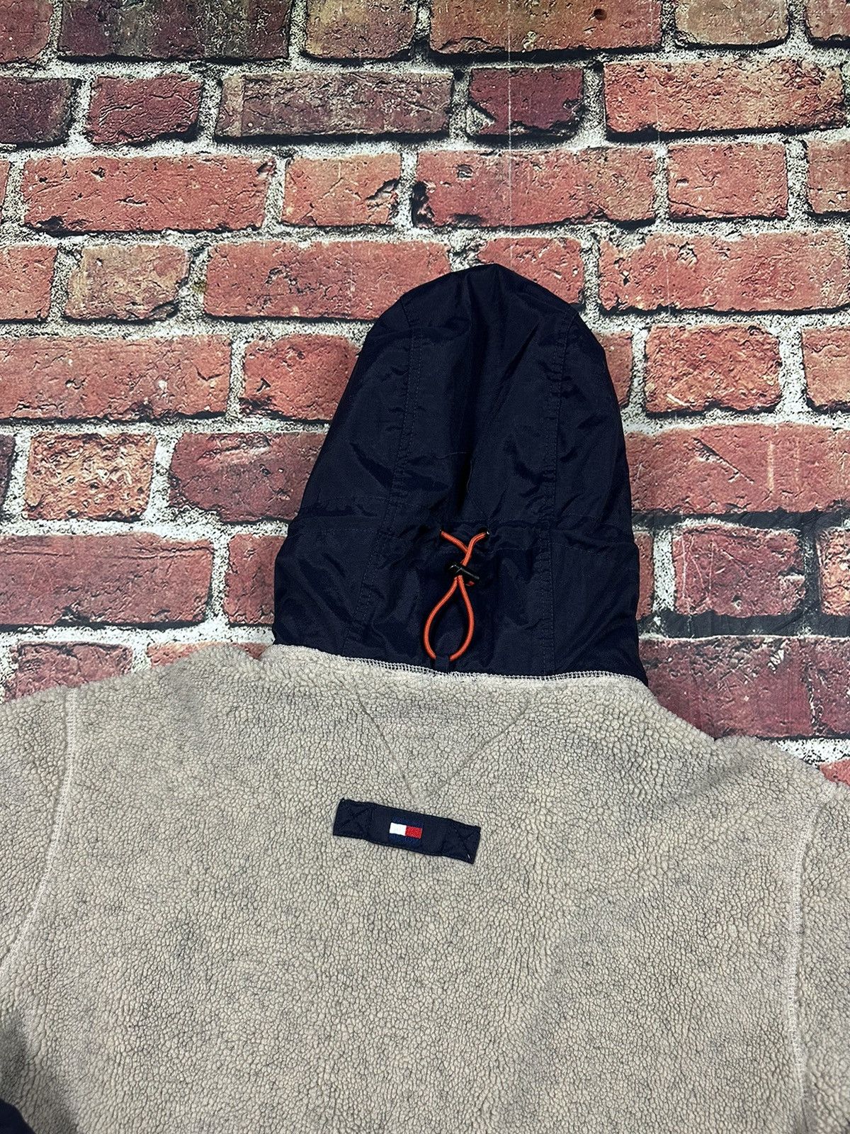 Tommy Hilfiger Vintage Tommy Hilfiger Oatmeal Deep Pile Hood Fleece Anorak Size US XL / EU 56 / 4 - 9 Thumbnail