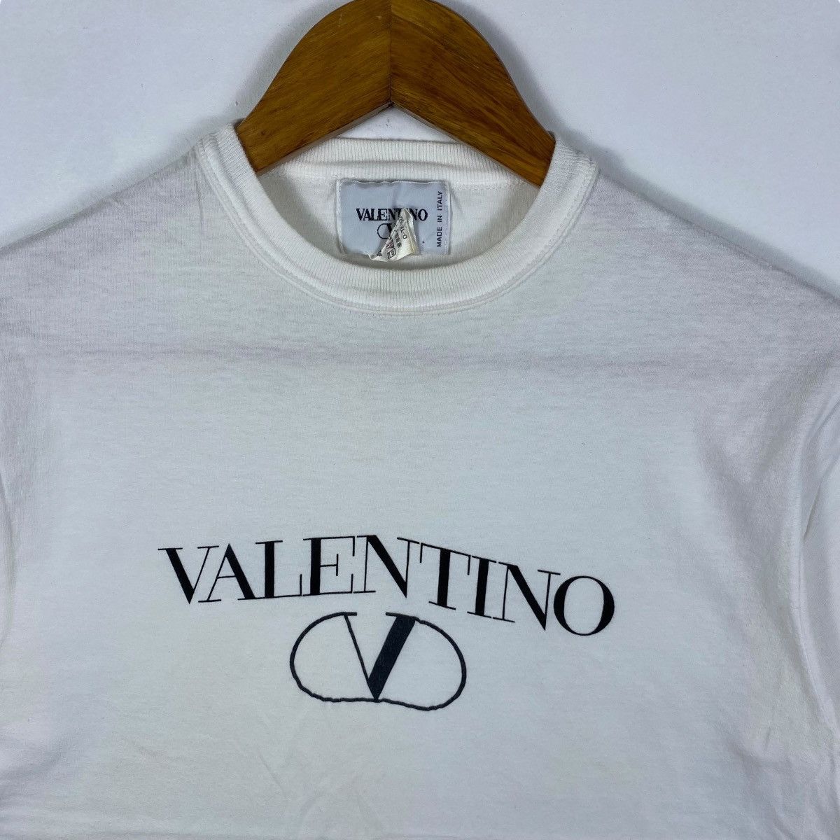 Valentino Vintage 90's VALENTINO Logo Made In Italy Graphic Tee Shirt Size US M / EU 48-50 / 2 - 2 Thumbnail