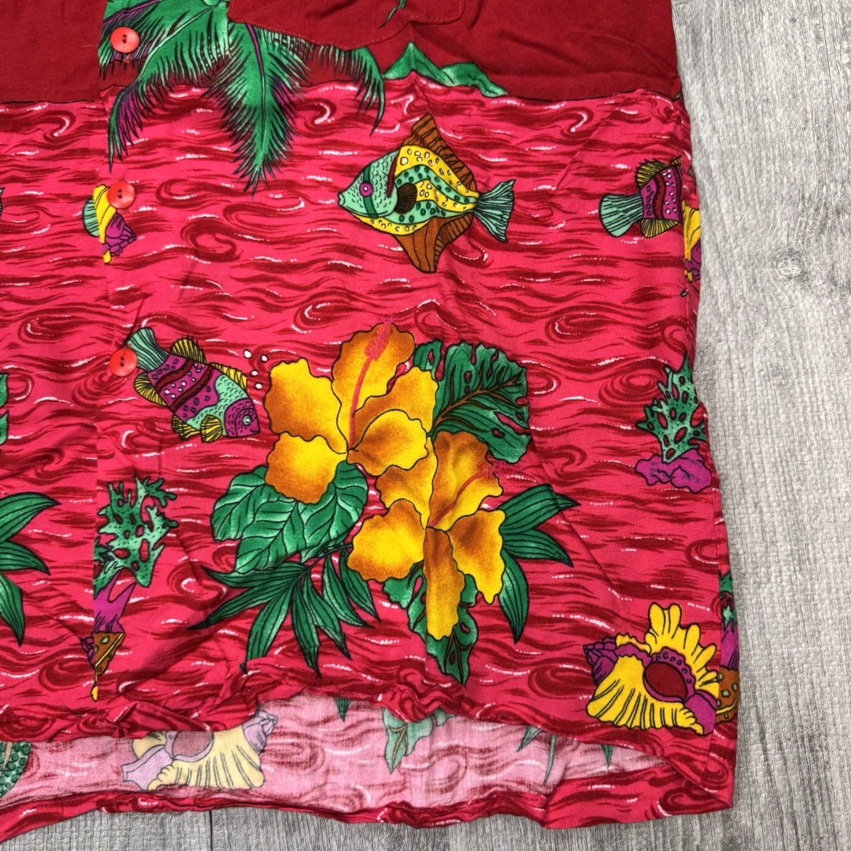 Vintage VINTAGE CARIBBEAN SURF Hawaiian Shirt XL Red Floral Print Short Sleeve Button-Up Mens 80s 90s Size US XL / EU 56 / 4 - 3 Thumbnail