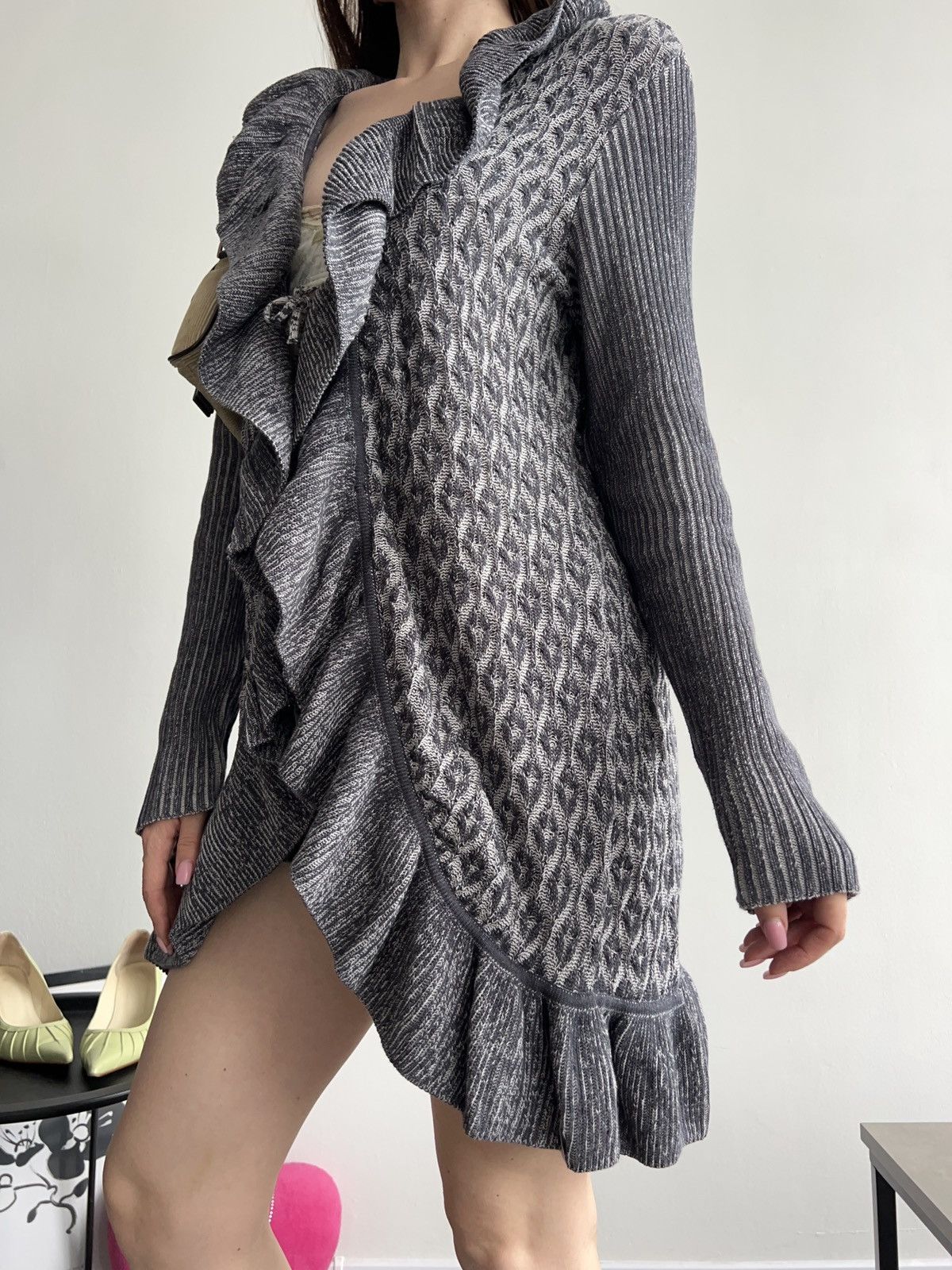 Japanese Brand × Vintage Vintage Grey Y2K Ruffle Knit Cardigan Office 00s Size M / US 6-8 / IT 42-44 - 5 Thumbnail