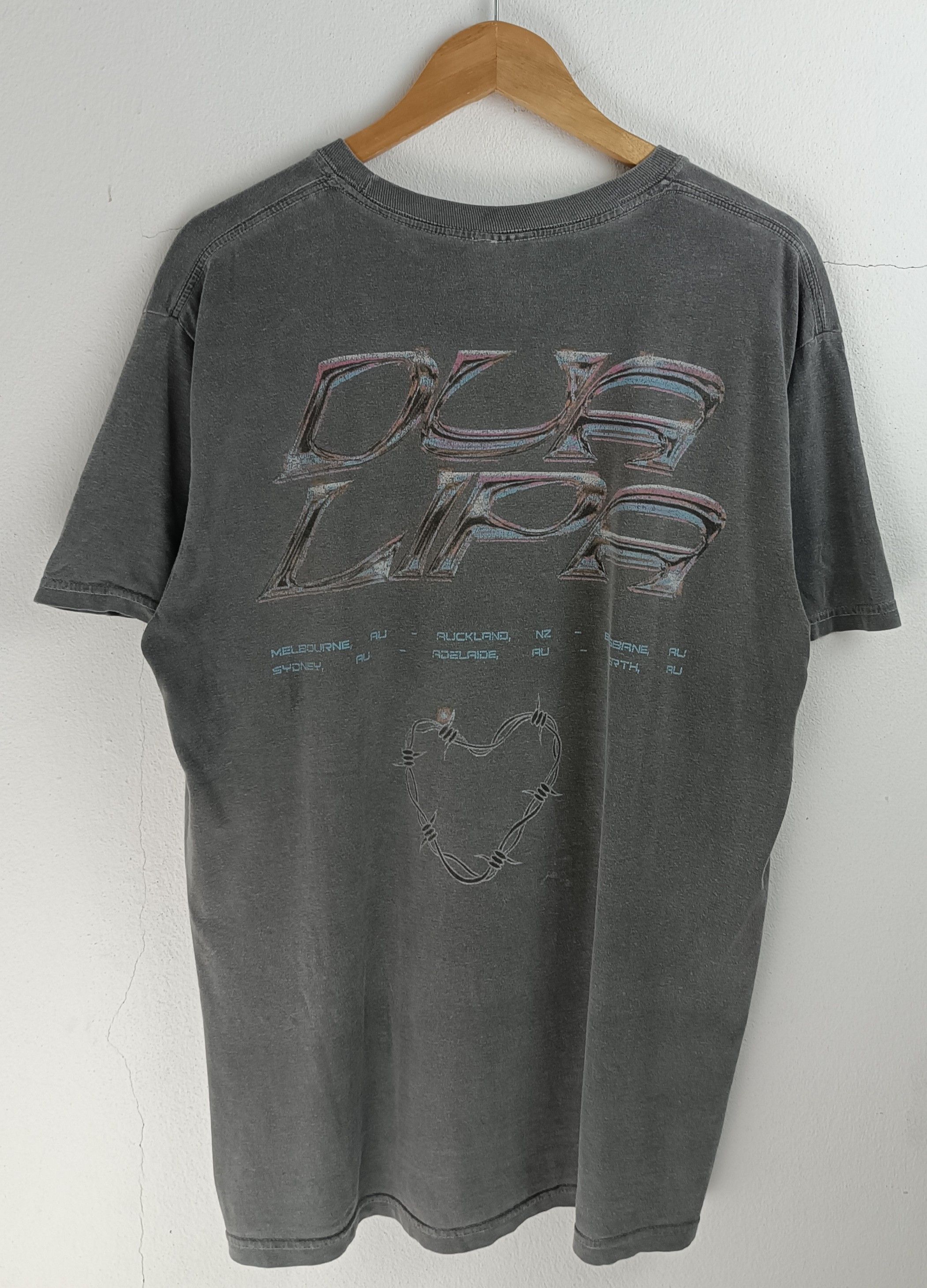 Rap Tees VINTAGE DUA LIPA AU/NZ TOUR TEE FADED sza swift gaga bebe Size US L / EU 52-54 / 3 - 4 Thumbnail