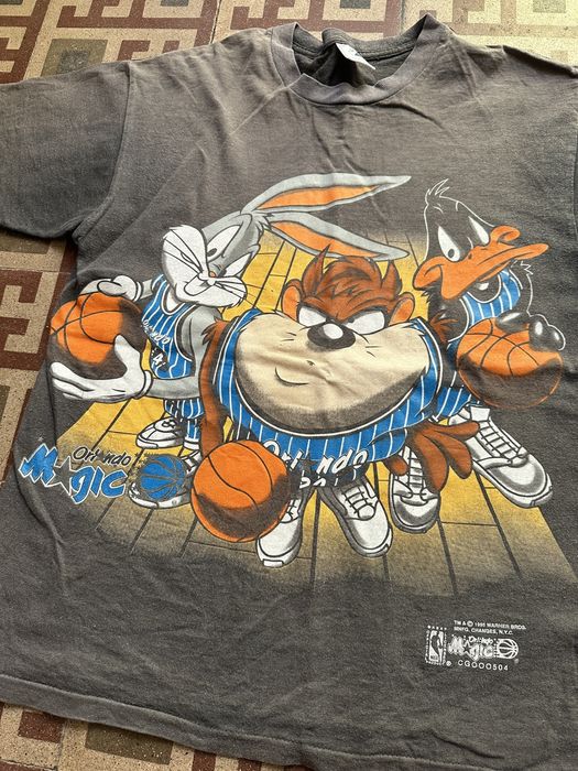 Vintage Looney tunes basketball vintage tee | Grailed