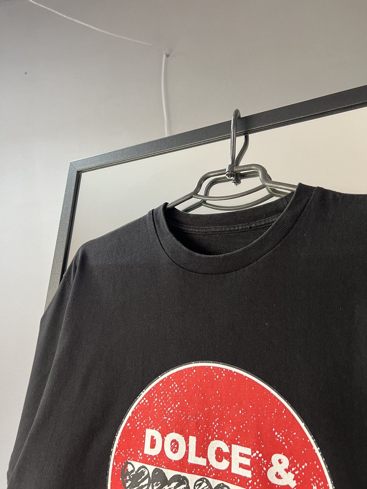 Dolce & Gabbana Vintage Dolce&Gabbana tee grey distressed centr logo faded Size US S / EU 44-46 / 1 - 3 Thumbnail