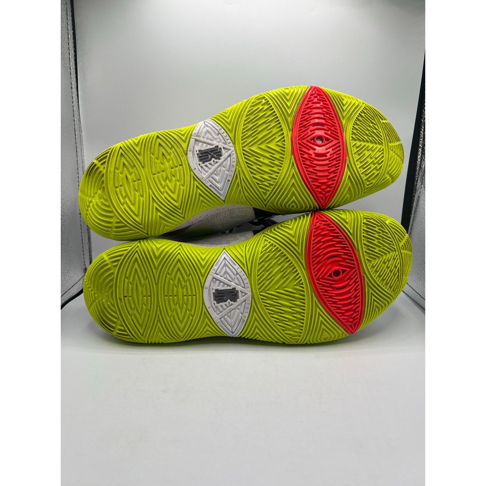 Nike Nike Kyrie 5 “Mamba Mentality” size 10 men’s Size US 10 / EU 43 - 5 Thumbnail