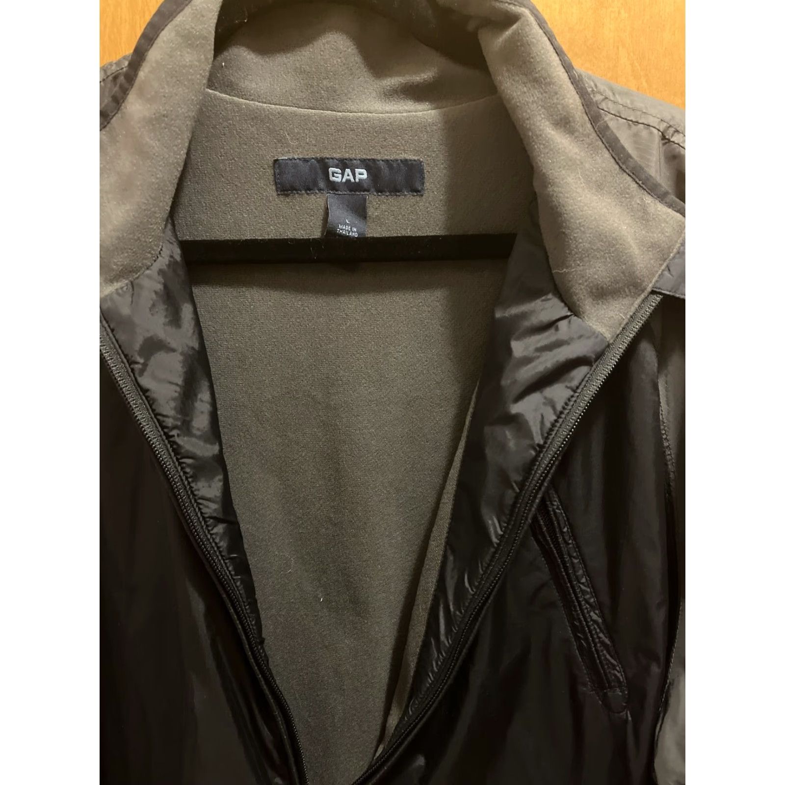 Gap VINTAGE Gap Windbreaker Mens Large Nylon Rain Jacket Waterproof Water Resistant Spring Summer Fall Outdoor Active Size US L / EU 52-54 / 3 - 8 Thumbnail