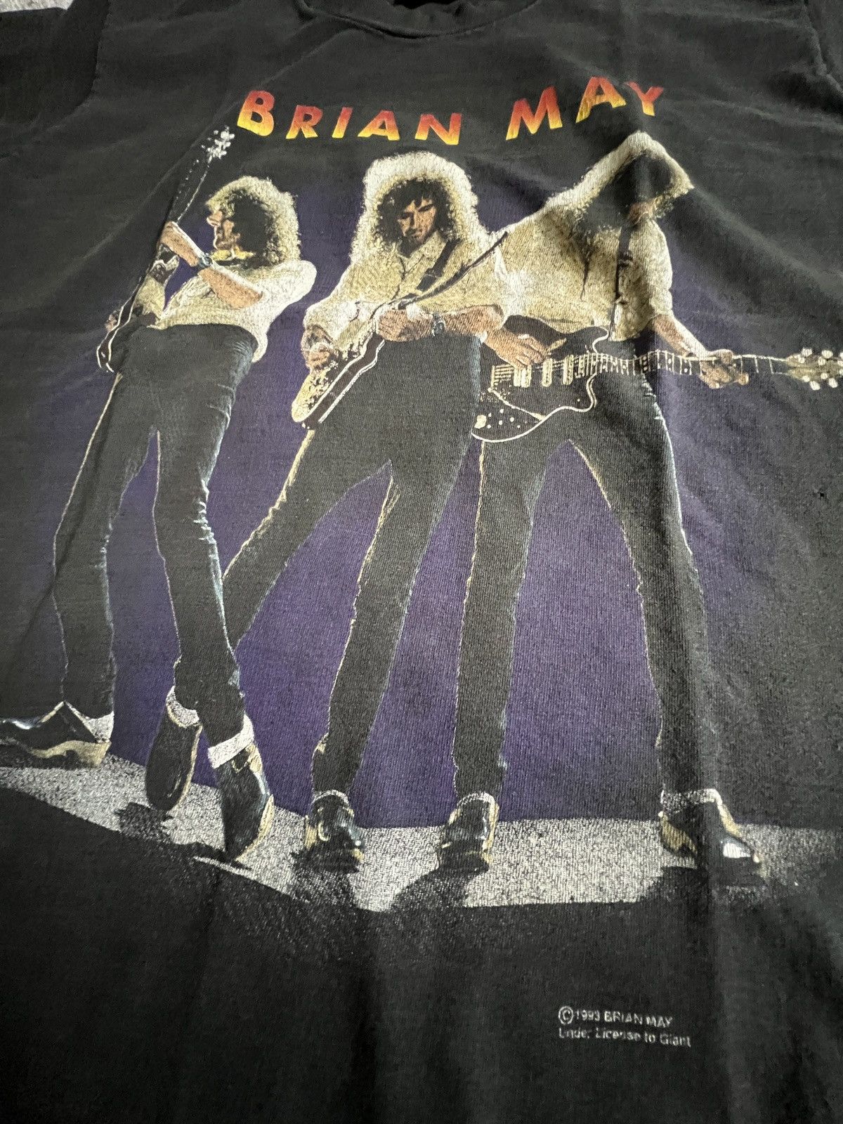 Giant Vintage Queen t shirt (brian May) Size US L / EU 52-54 / 3 - 3 Thumbnail