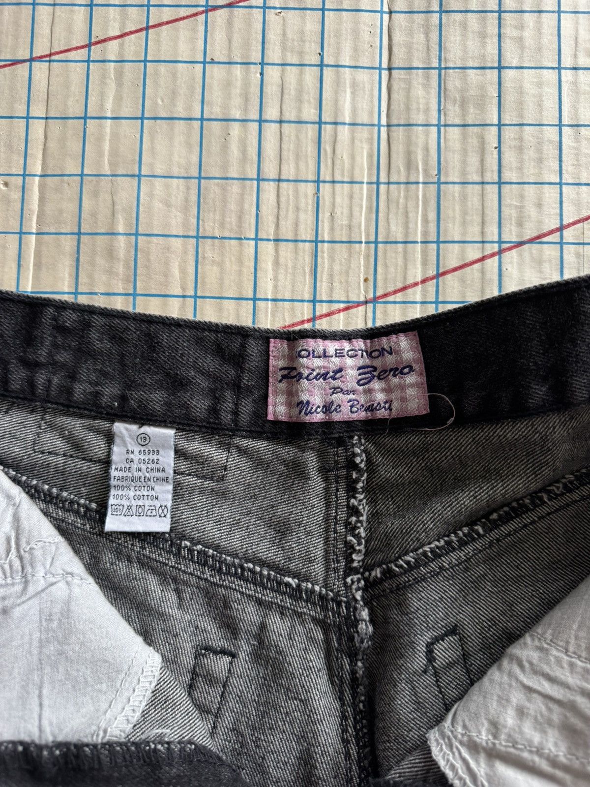 Point Zero × Vintage Vintage Point Zero x Nicole Benisti Women’s Jean Shorts Size 29" - 8 Thumbnail