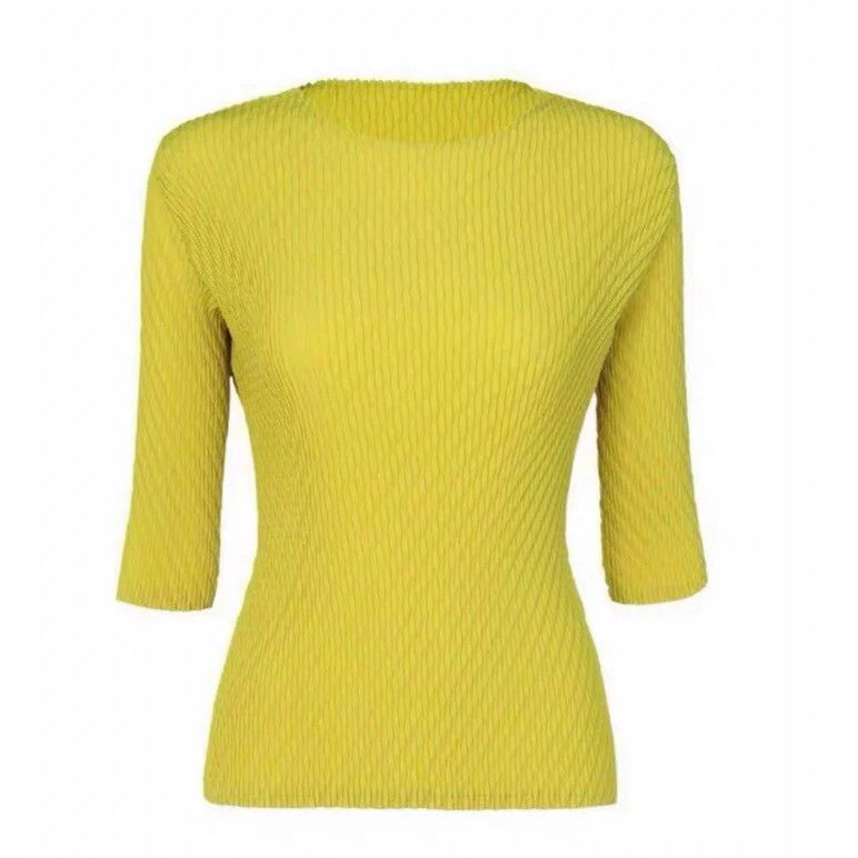 Other Issey Miyake size:2 Mustard yellow fish scale round-neck t Size XS / US 0-2 / IT 36-38 - 6 Thumbnail