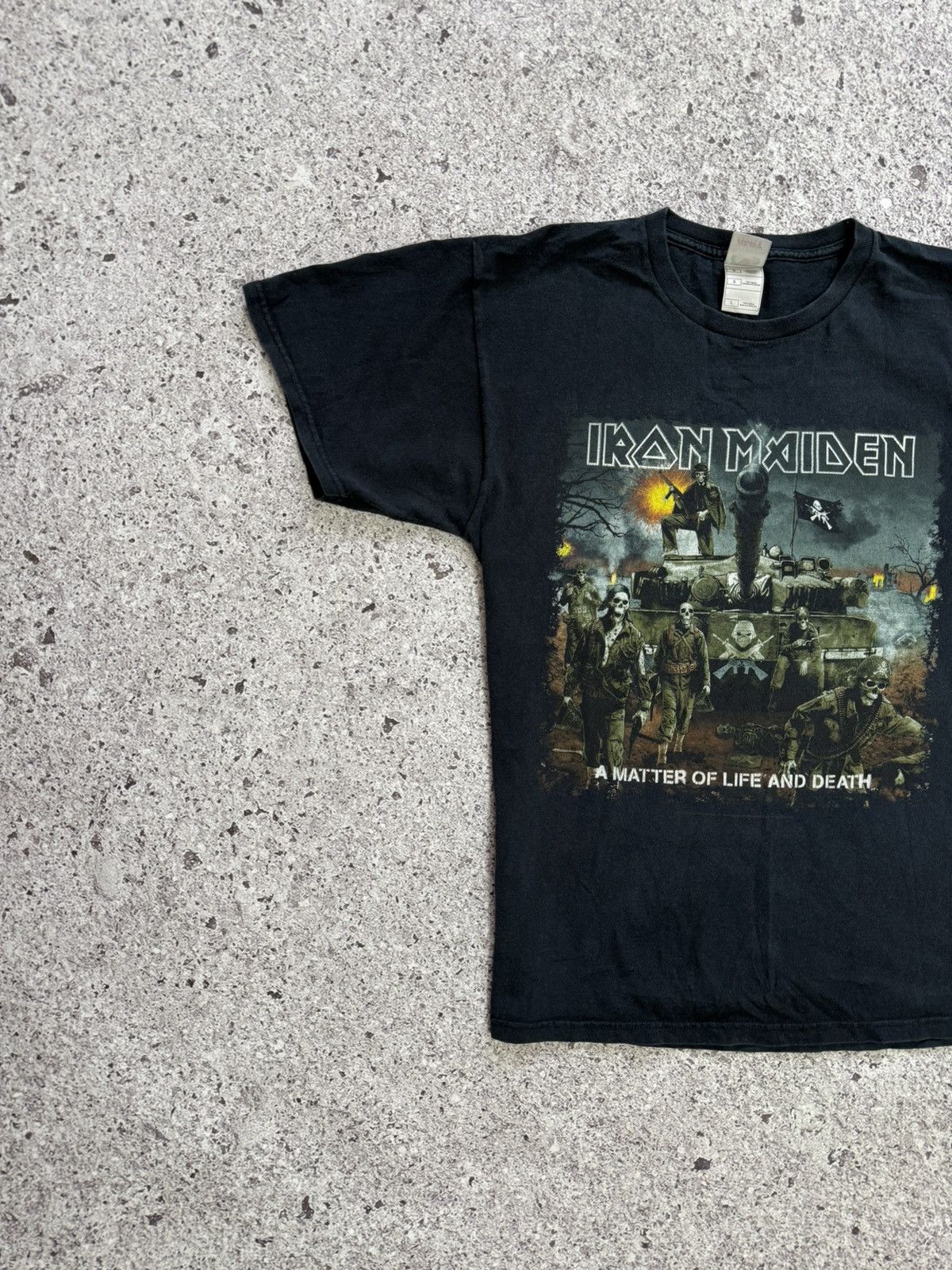 Band Tees × Vintage Vintage 2006 Iron Maiden A Matter Of Death Rock Y2K T-Shirt Size US L / EU 52-54 / 3 - 4 Thumbnail