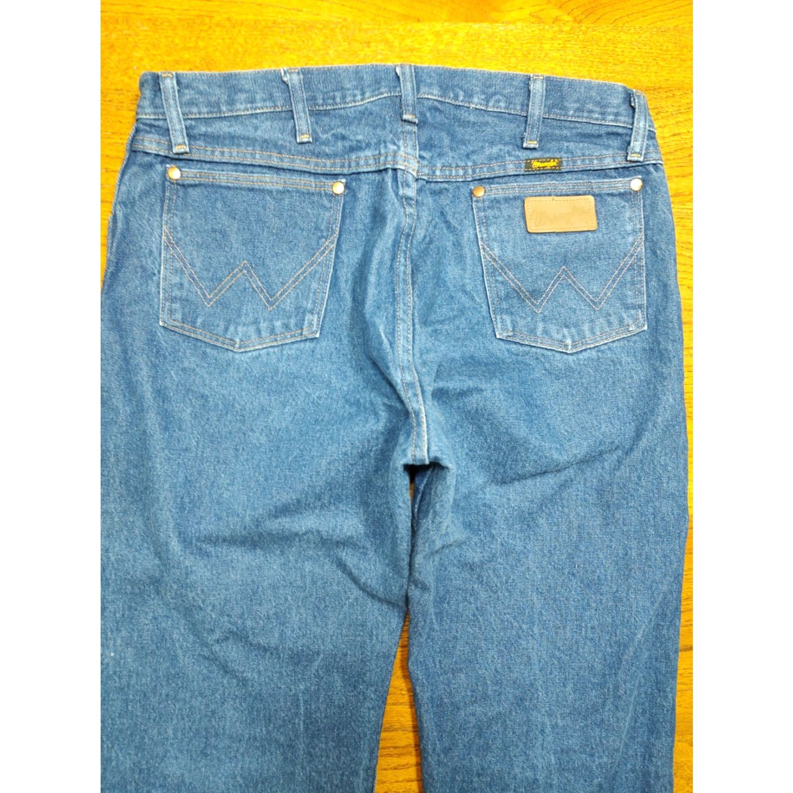 Wrangler VINTAGE Wrangler 13MWZ Jeans Cowboy Cut Western Denim Mens 35x30 Blue 5-Pocket Slimming Regular Straight Euro Wash 80s 90s Cowboy Mens Size US 35 - 3 Thumbnail