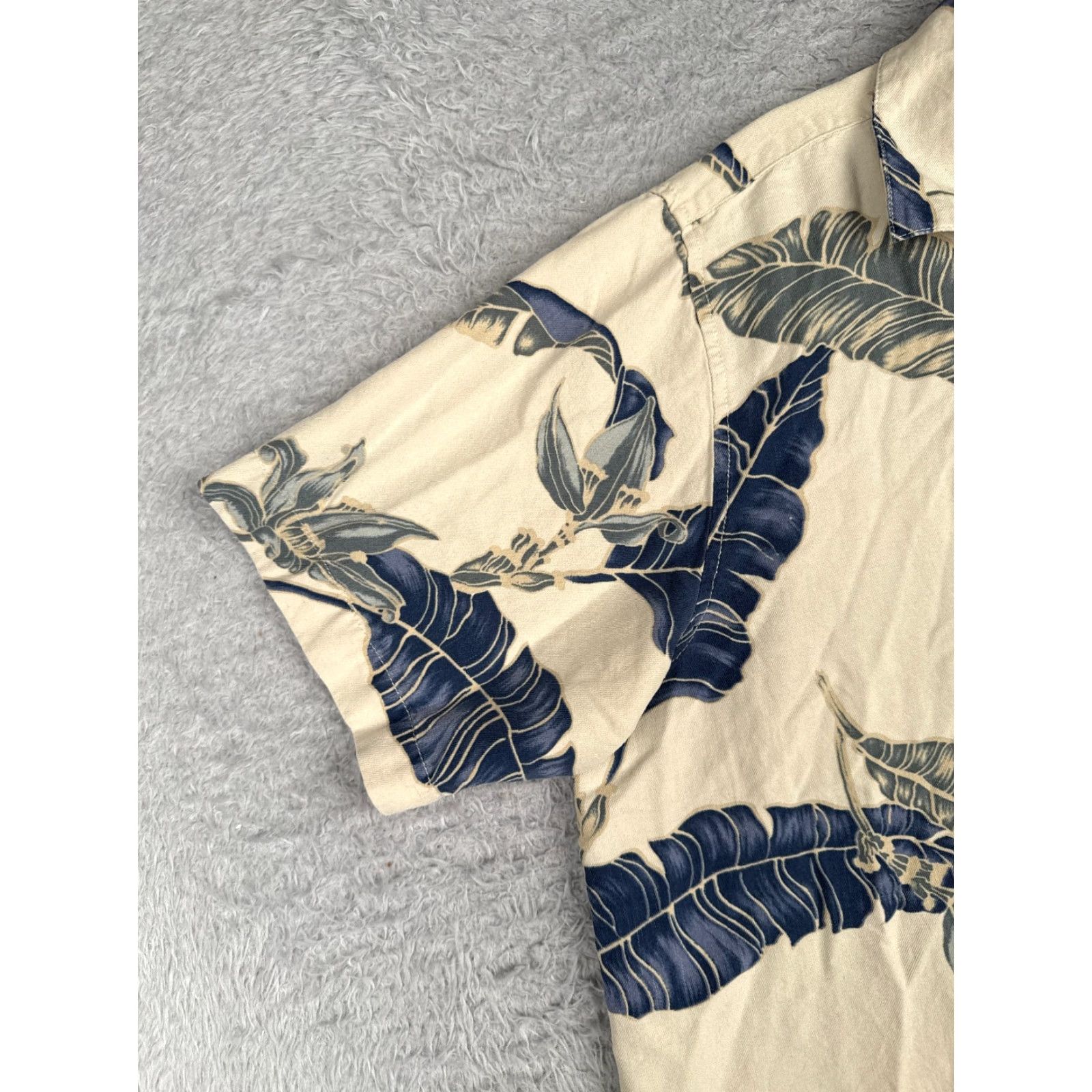 Vintage VINTAGE Island Republic Shirt Men Large Ivory Floral Silk Button-Up Hawaiian READ Size US L / EU 52-54 / 3 - 3 Thumbnail