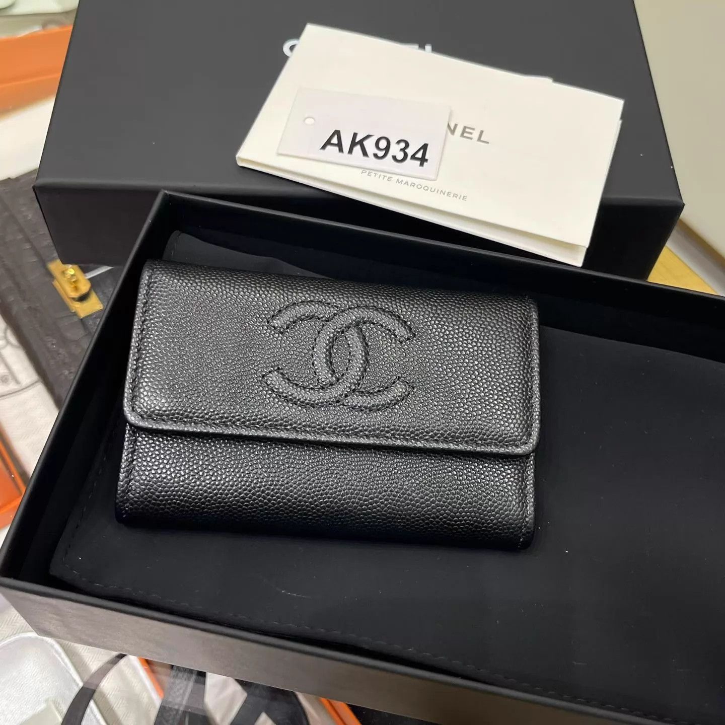 Chanel Chanel 26C Black Short Wallet Almost New Boxed Chip Size ONE SIZE - 6 Thumbnail