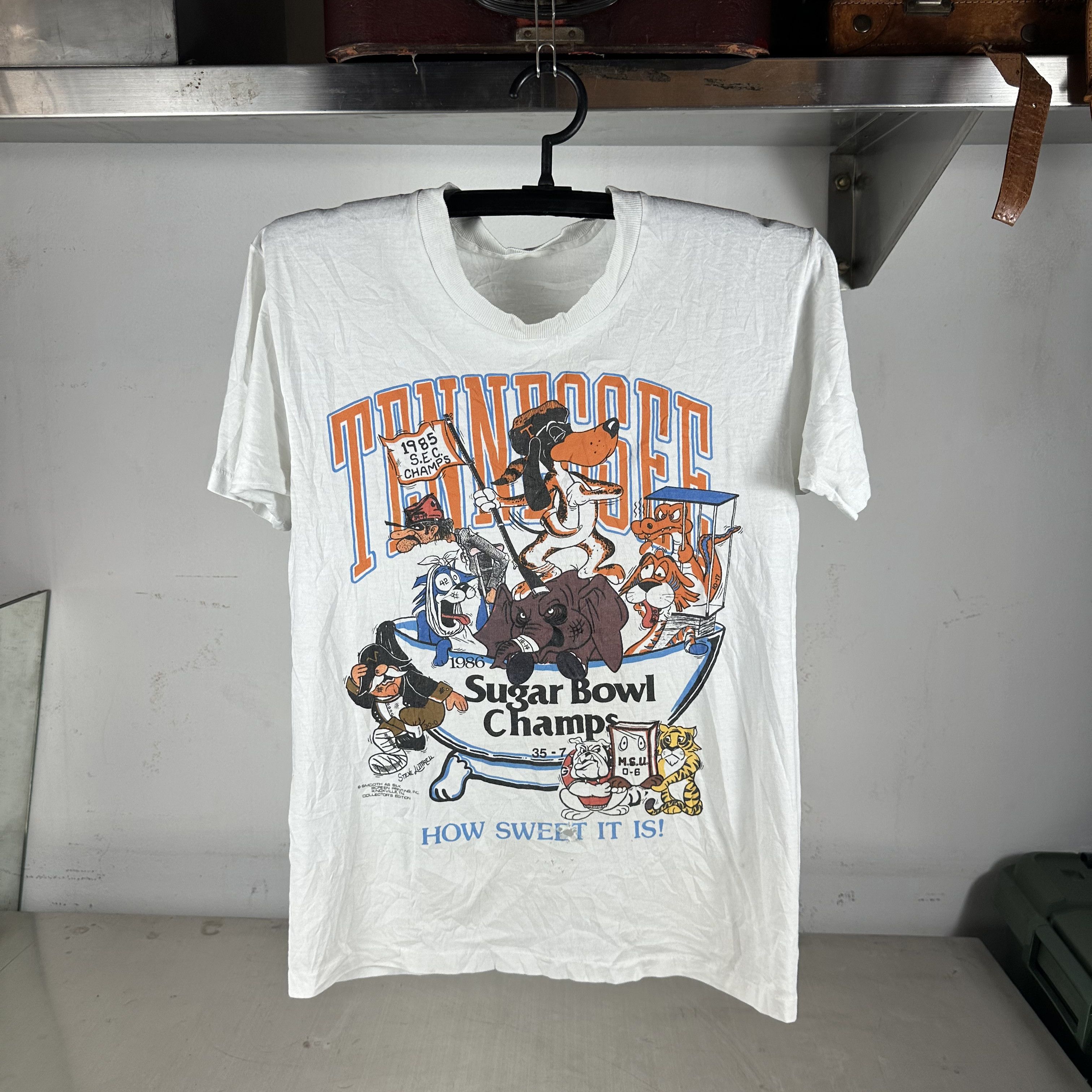 Vintage 1986 Tennessee Volunteers NCAA Sugar Bowl Champs T-shirt Size US S / EU 44-46 / 1 - 1 Thumbnail