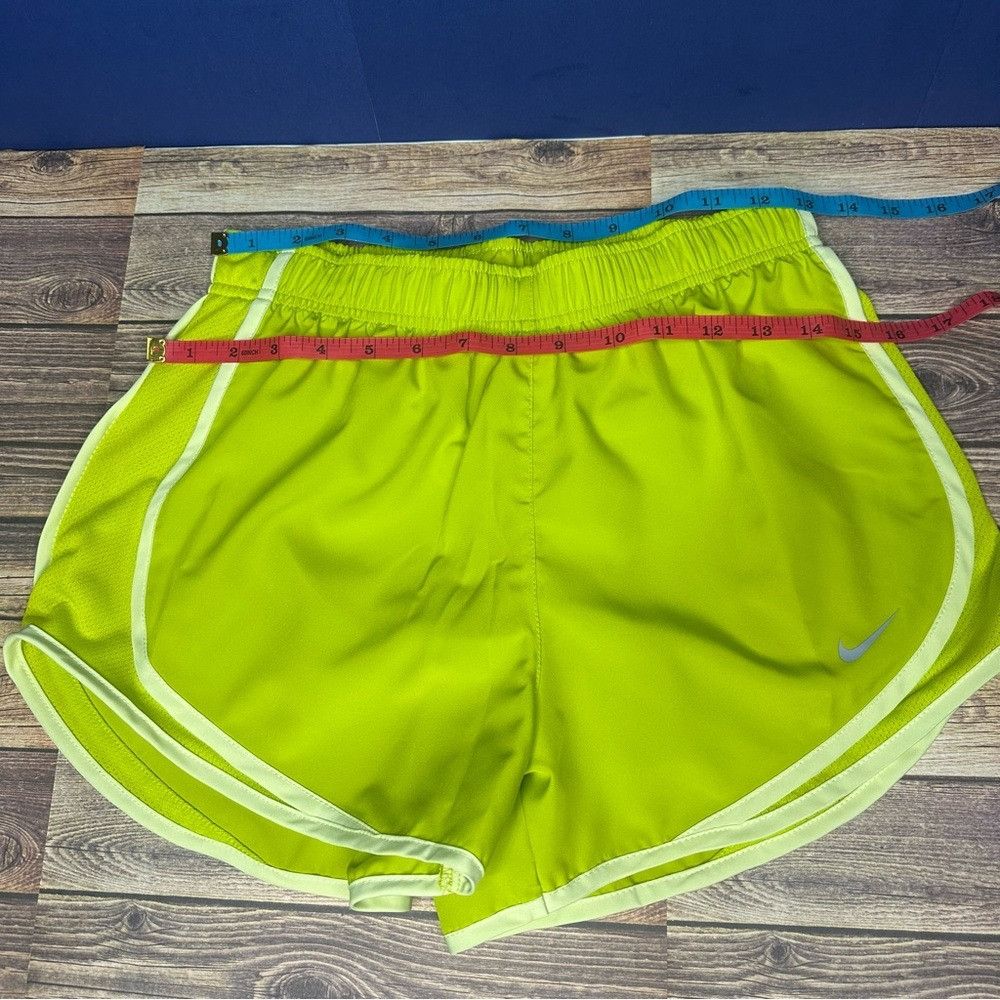 Nike Nike Women Dri-FIT Tempo Mid-Rise Brief-Lined Running Short Size 26" / US 2 / IT 38 - 9 Thumbnail