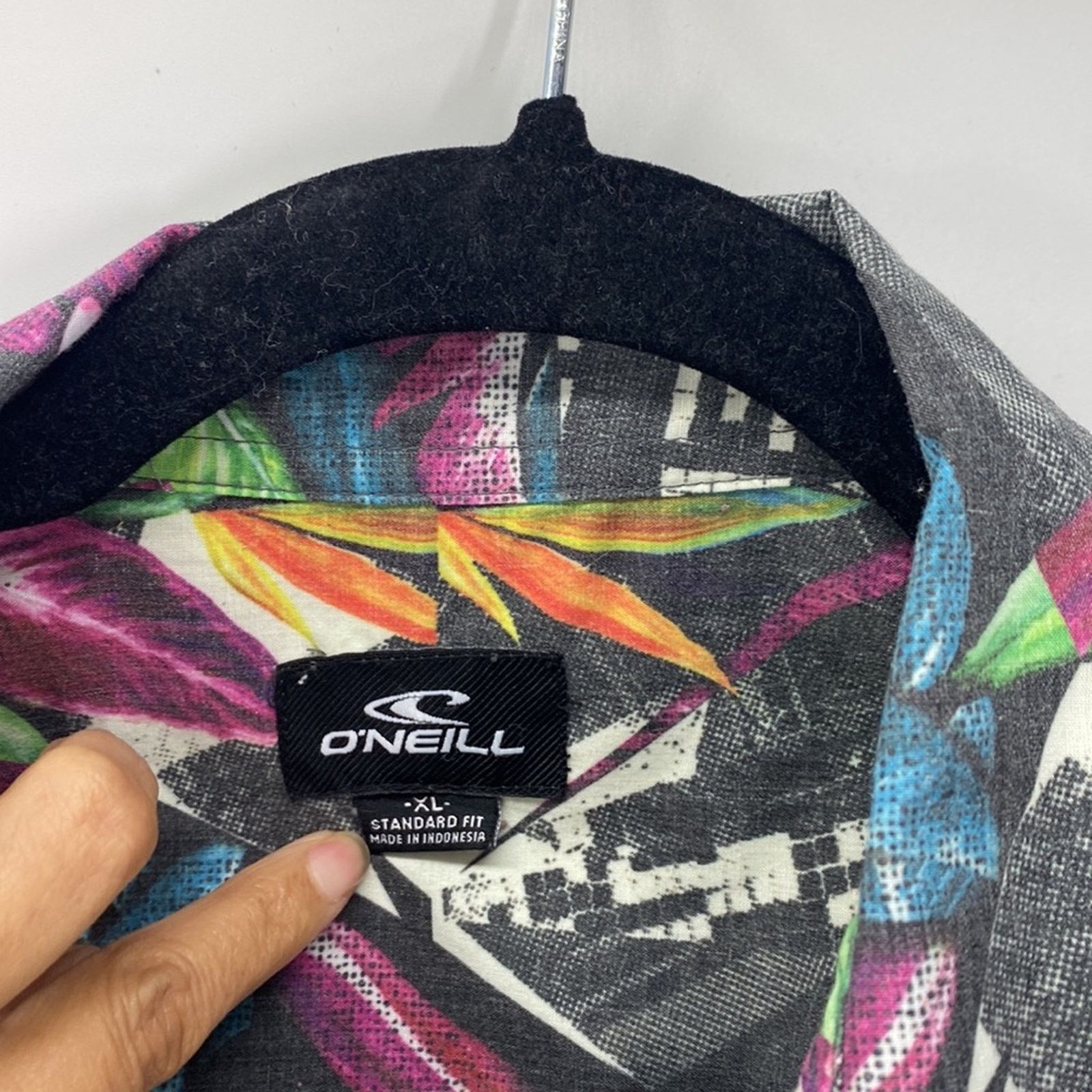 O'Neill O'neill tropical print short sleeve button front shirt Size US XL / EU 56 / 4 - 2 Thumbnail