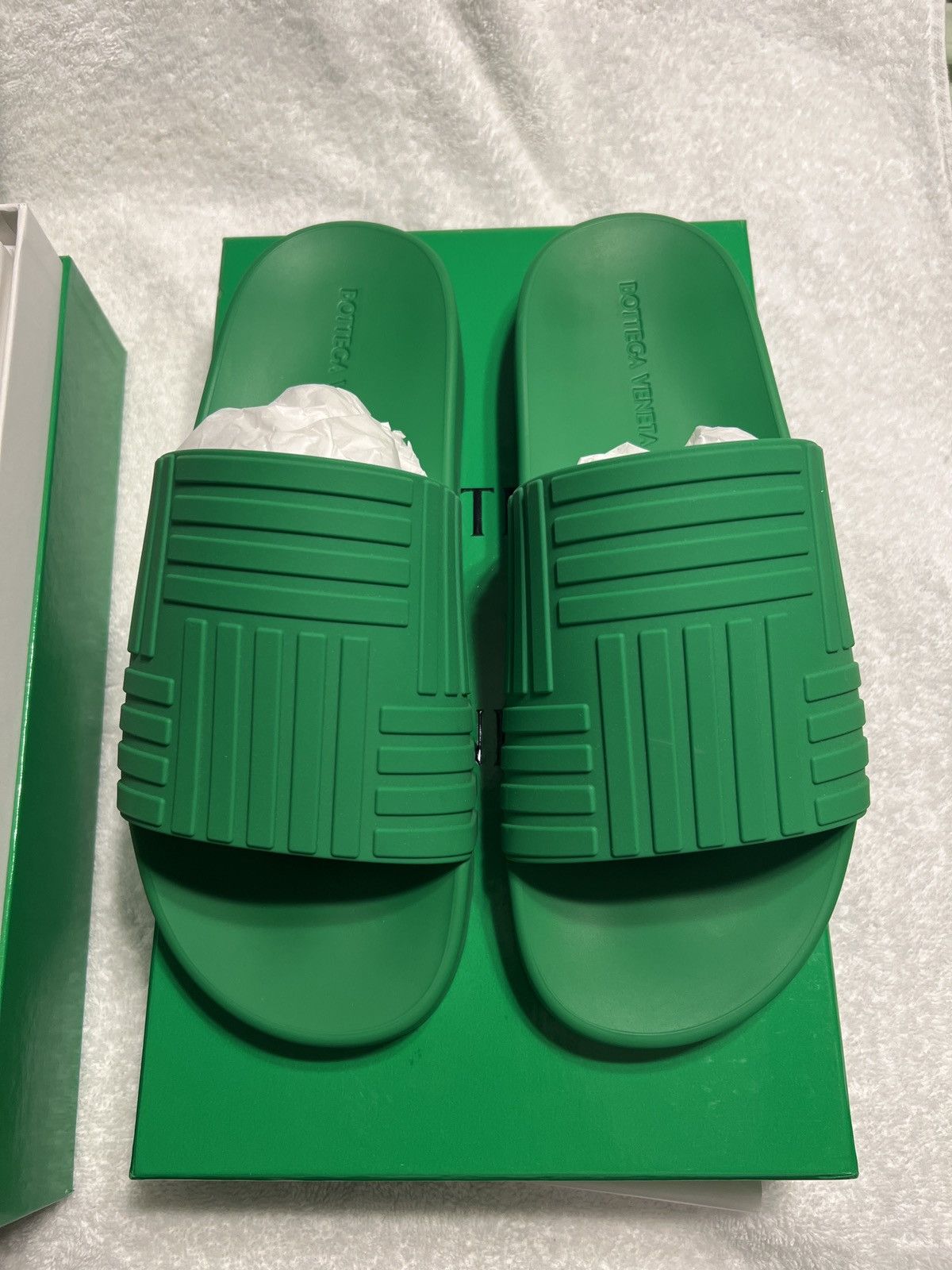 Botegga Veneta Rubber Men slide *HALF OFF RETAIL STEAL VNDS*
