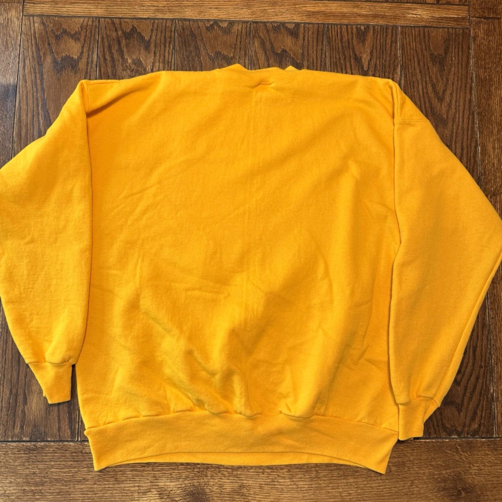 Hanes VINTAGE Hanes Sweatshirt Castle On The Hill Pittsburgh University Yellow Blue Graphic Print XL Mens Pullover Crew Neck Size US XL / EU 56 / 4 - 6 Thumbnail