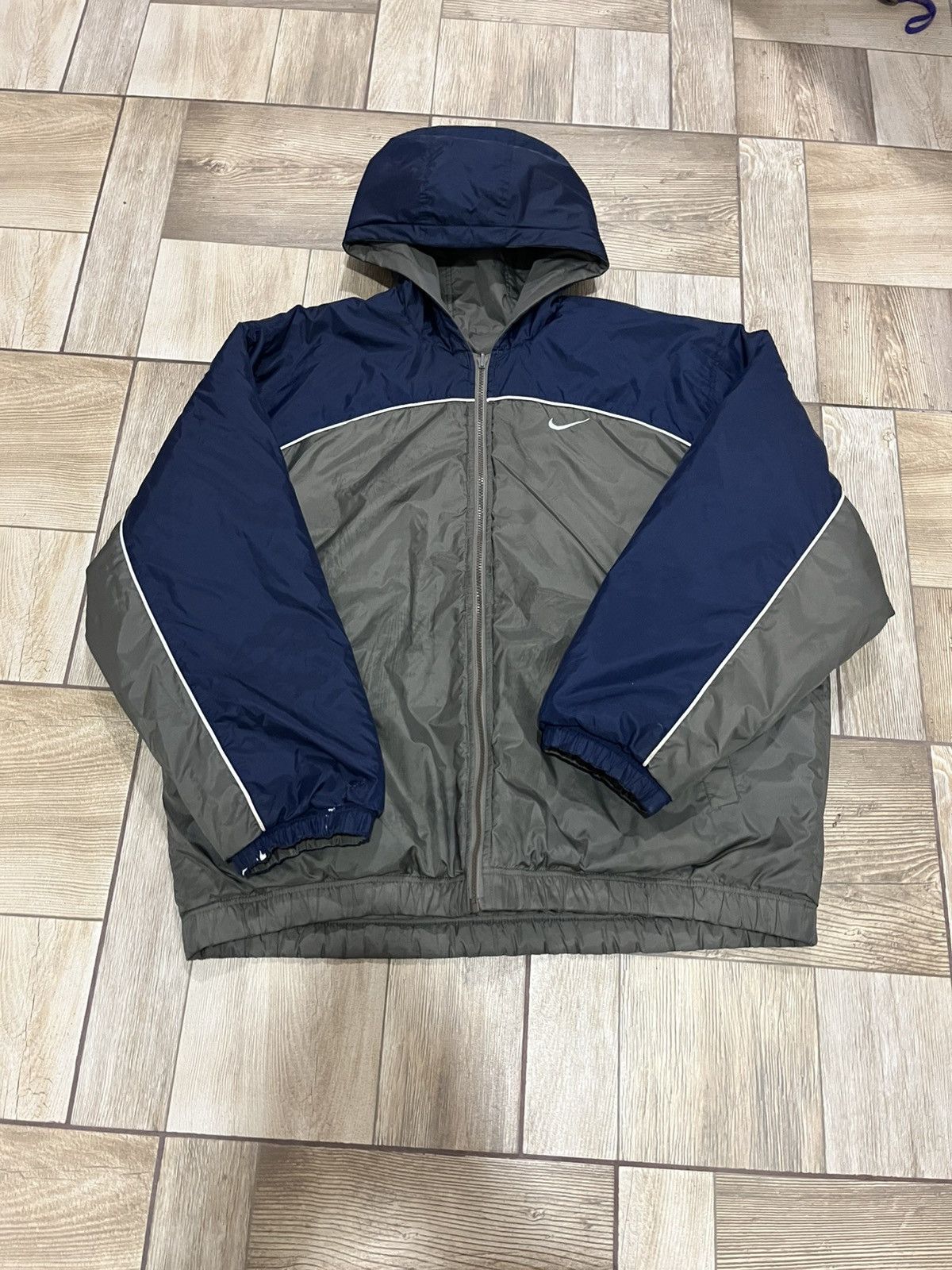 Nike The two jackets shown in the images are both from Nike Size US XXL / EU 58 / 5 - 1 Thumbnail