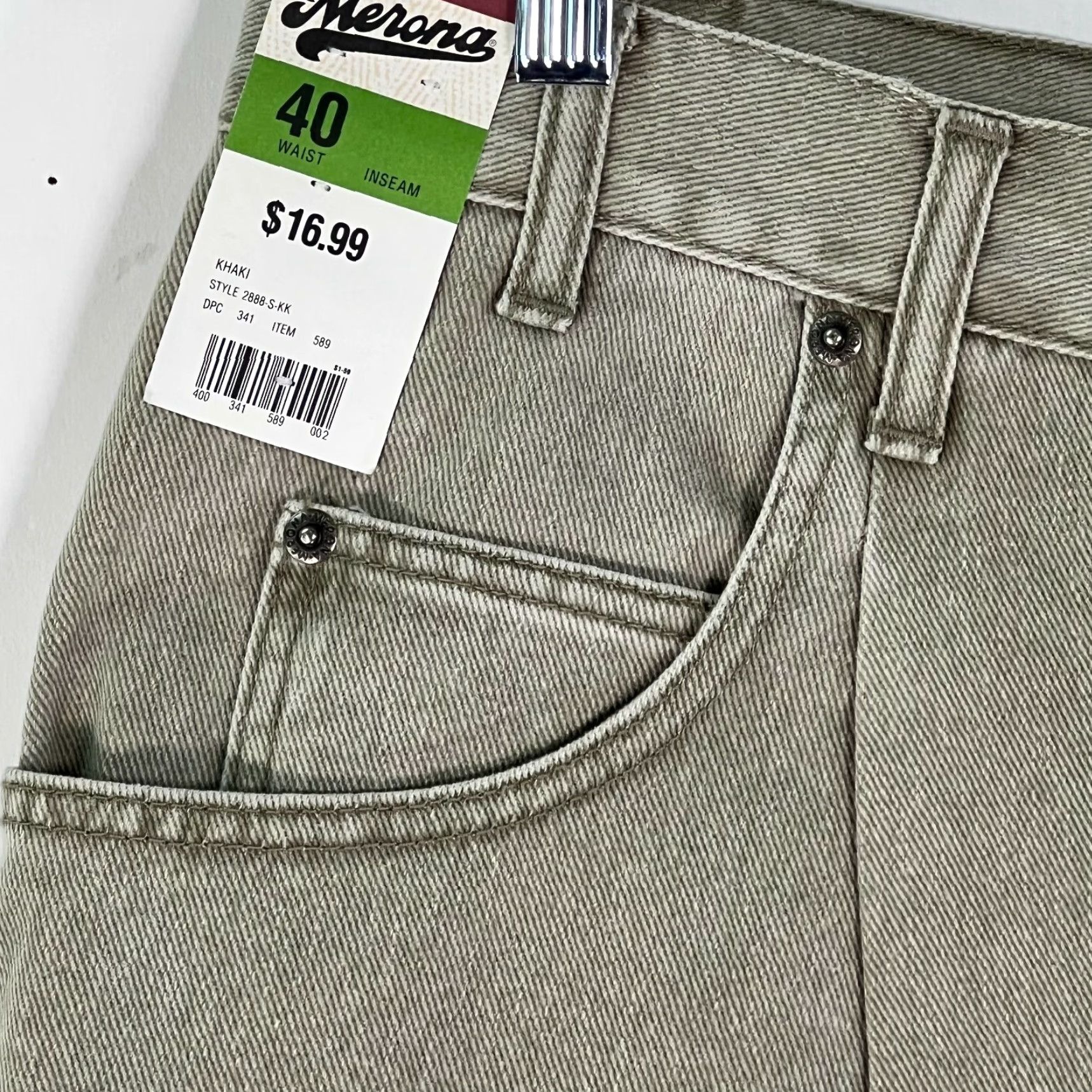Merona Merona Men Bermuda Shorts Flat Front Cotton 40 Beige Loose Fit Casual - 11Inseam Size 40 Men’s Shorts Size US 40 / EU 56 - 6 Thumbnail