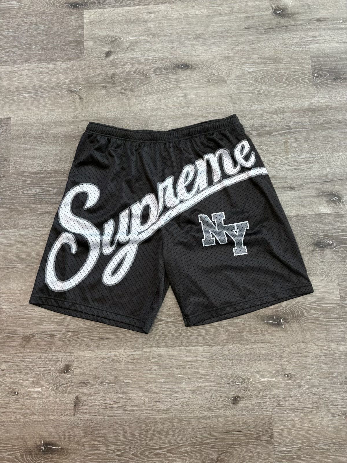Supreme Supreme "Big Script" Mesh Short (Black) Size US 34 / EU 50 - 1 Thumbnail