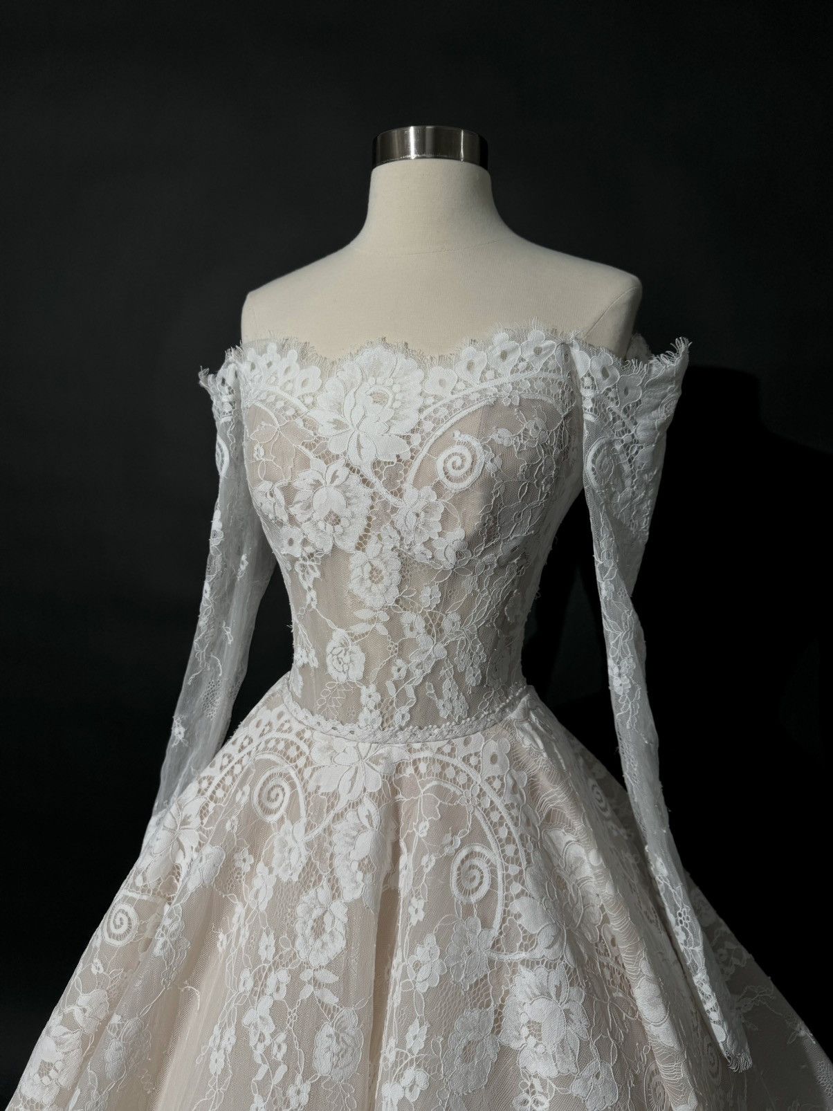 Other Preloved US 2 Anna Augusta Off-Shoulder Bridal Gown Size XS / US 0-2 / IT 36-38 - 3 Thumbnail