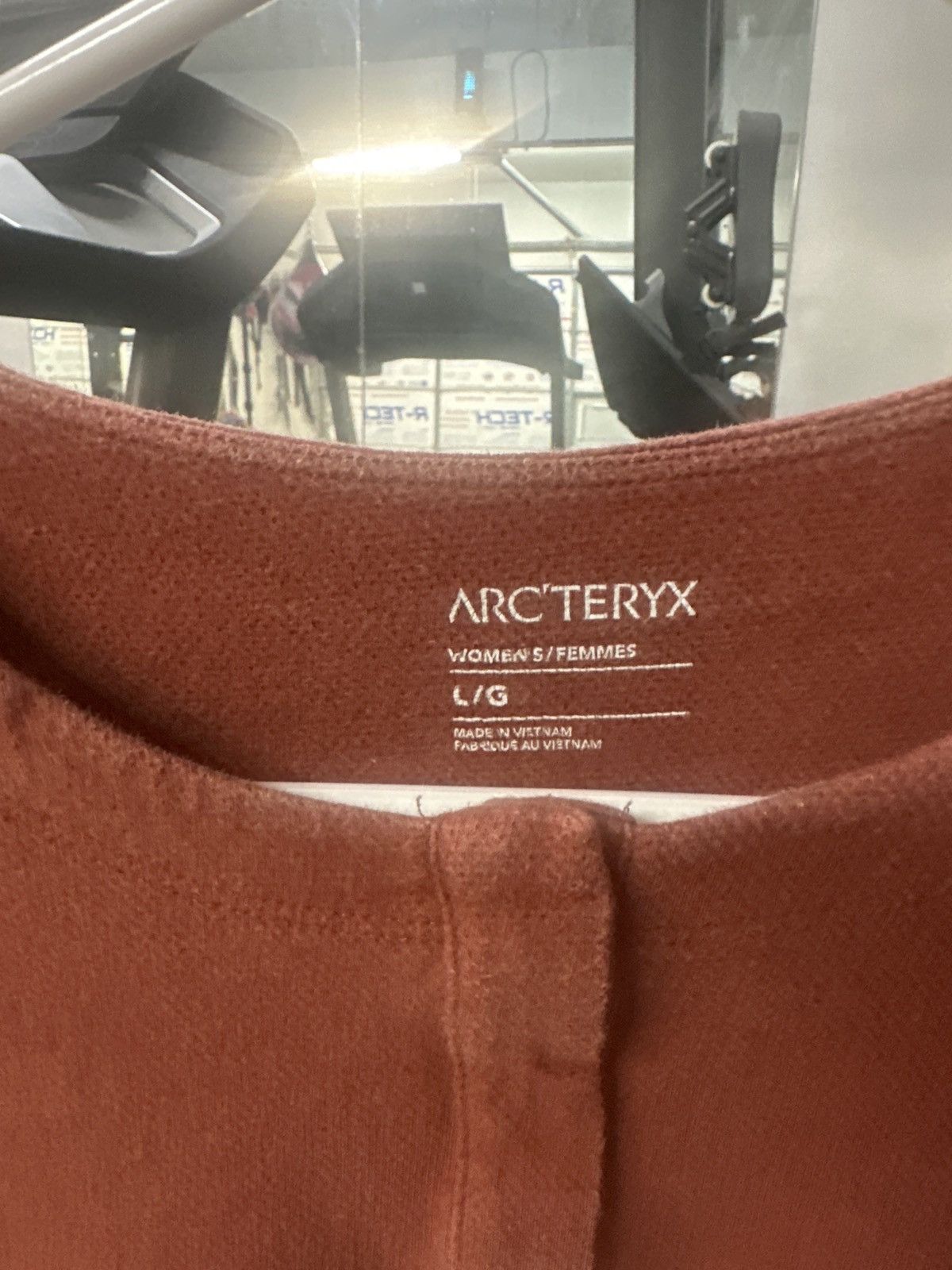 Arc'teryx Arc’teryx Red Long-sleeve Size L / US 10 / IT 46 - 3 Thumbnail