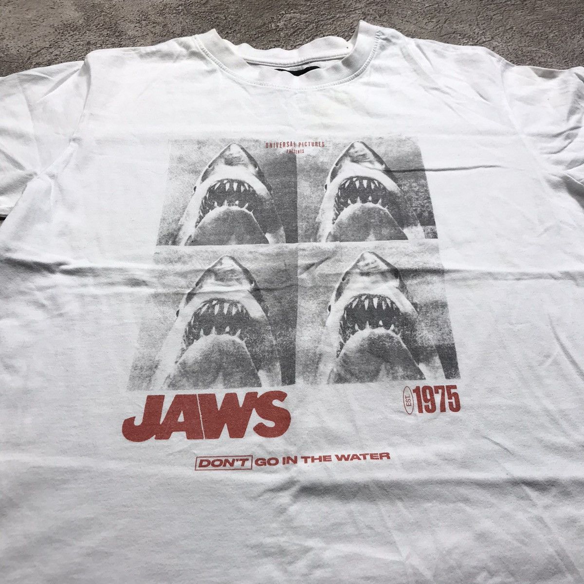 Vintage Vintage Y2K Jaws Graphic Tee Sun Faded Streetwear Relaxed M Size US M / EU 48-50 / 2 - 3 Thumbnail