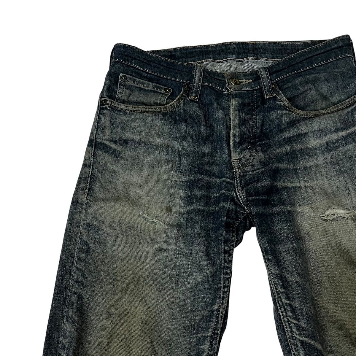 Japanese Brand Vintage Y2K Levi’s Distressed Denim Jeans Size US 31 - 3 Thumbnail