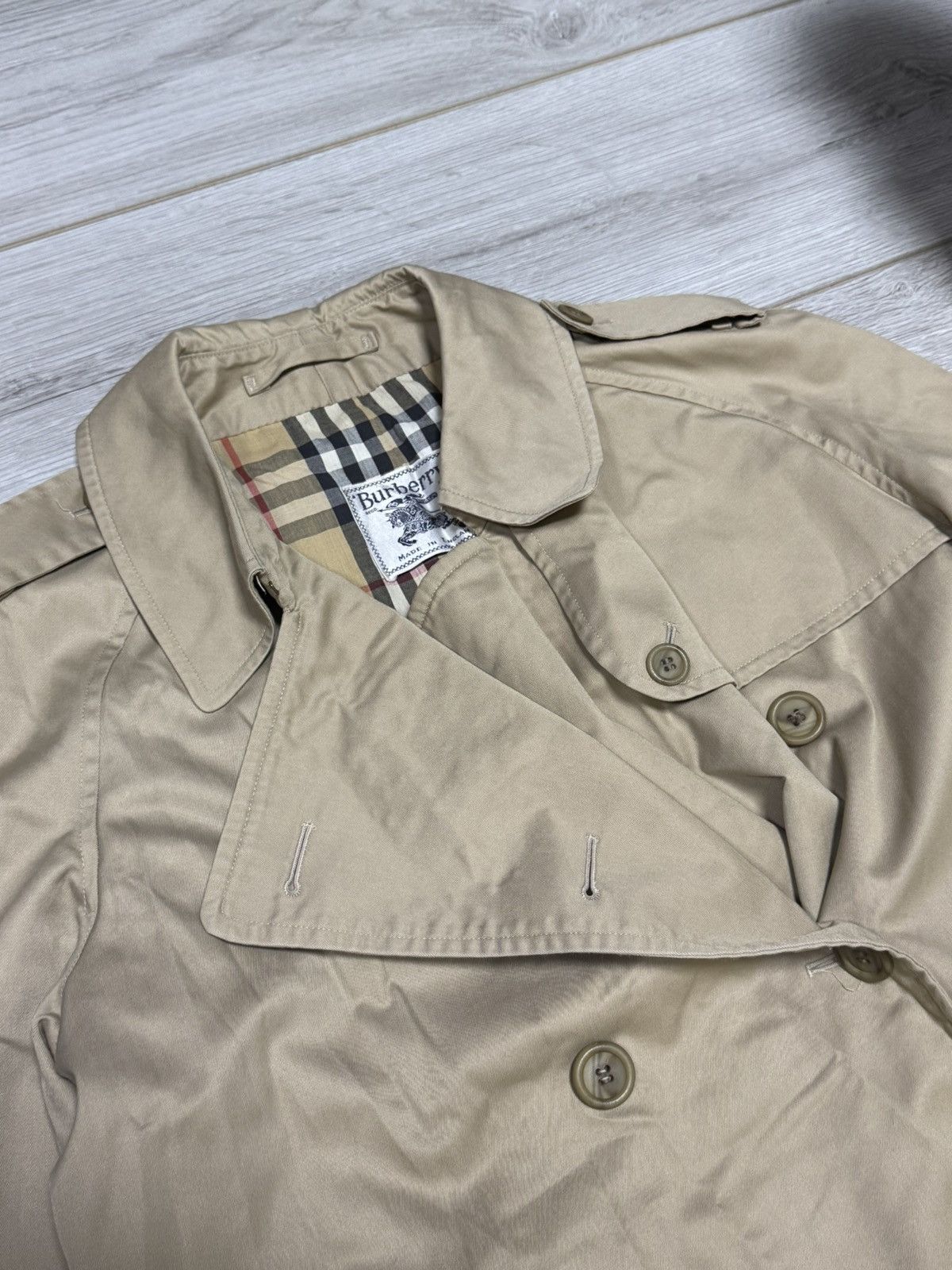 Burberry Burberry London unisexdouble breasted trench coat nova check Size US S / EU 44-46 / 1 - 15 Thumbnail