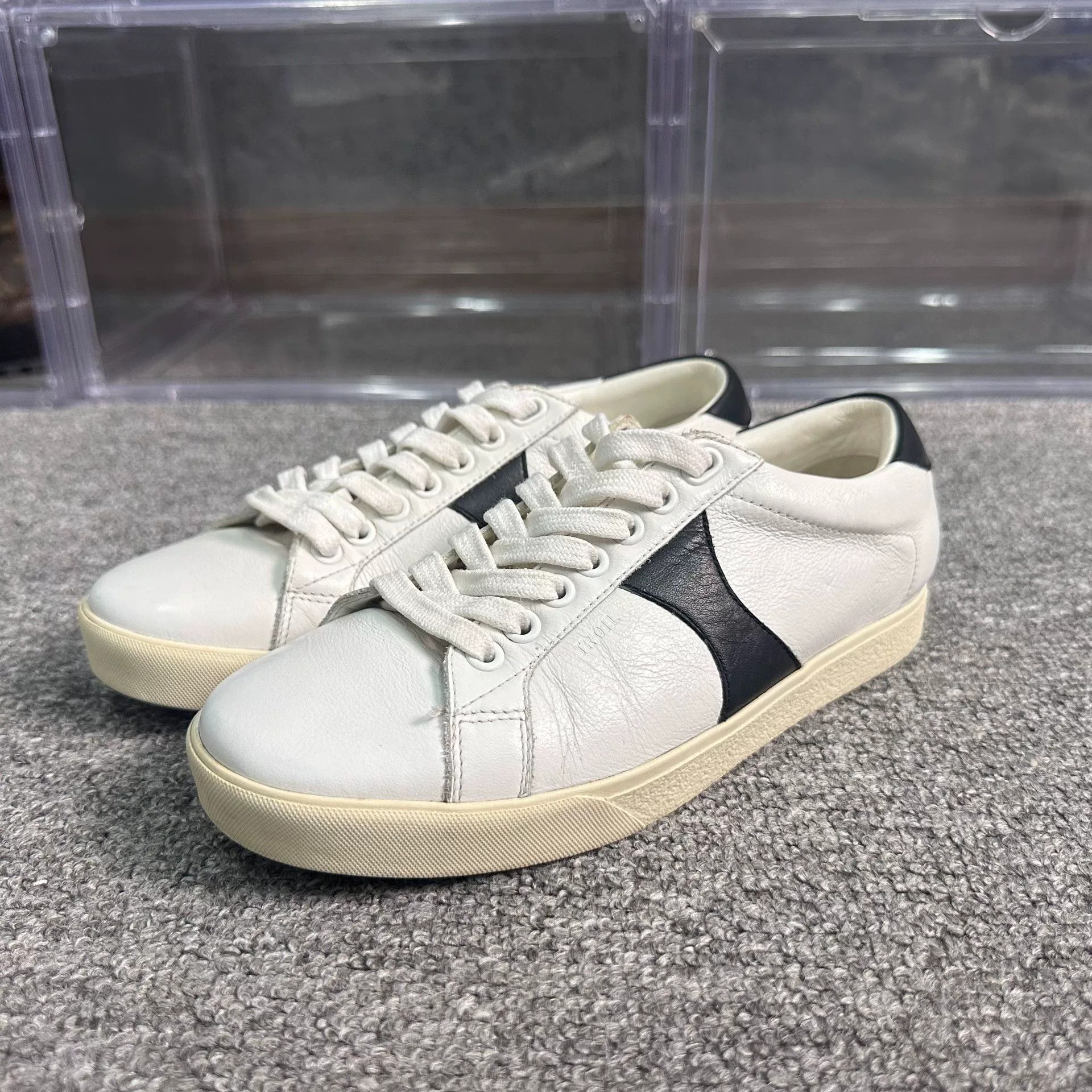 Celine Celine White Lowtop Sneakers us_5 Women Size US 5 / IT 35 - 1 Thumbnail