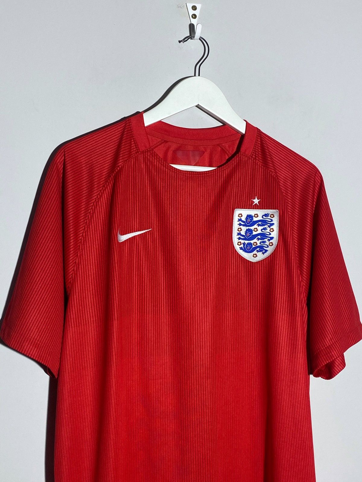 Nike Nike England National Team 2014 Away Football Shirt Size US XL / EU 56 / 4 - 3 Thumbnail