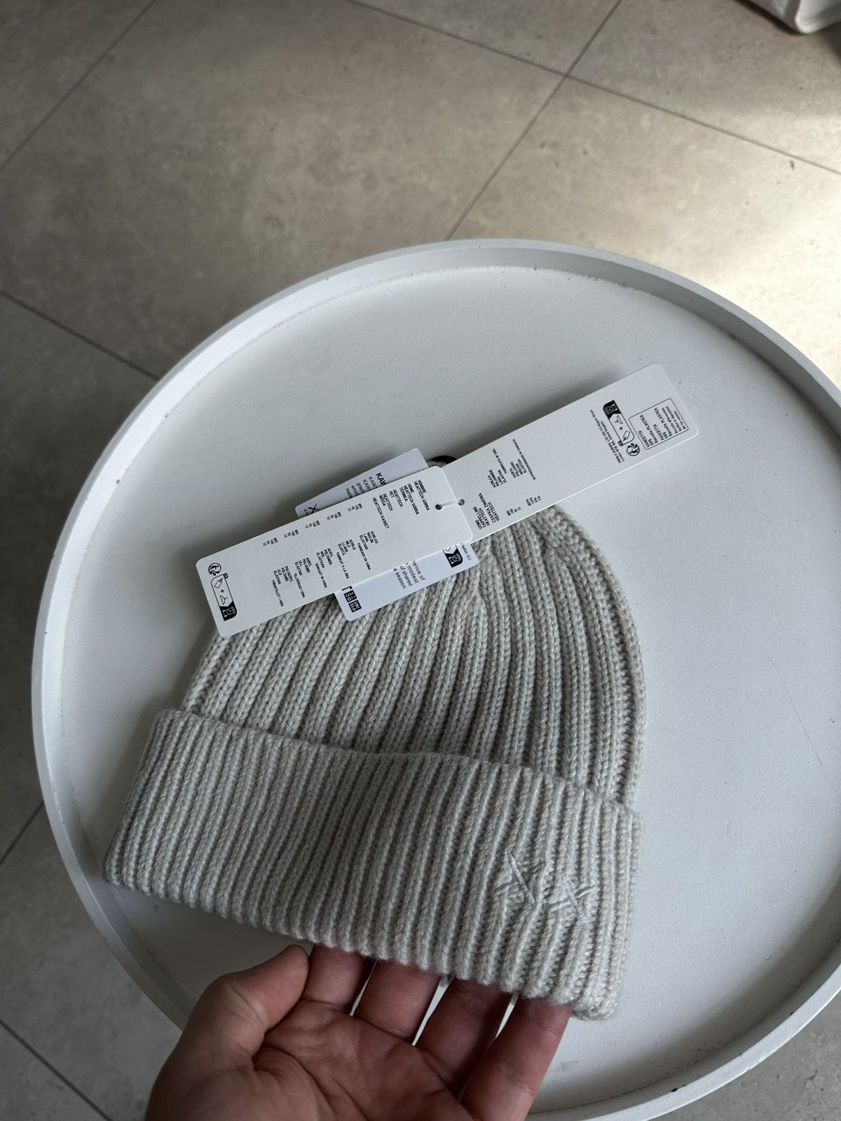 Kaws × Uniqlo Uniqlo x KAWS Heat Tech Beanie Size ONE SIZE - 2 Thumbnail