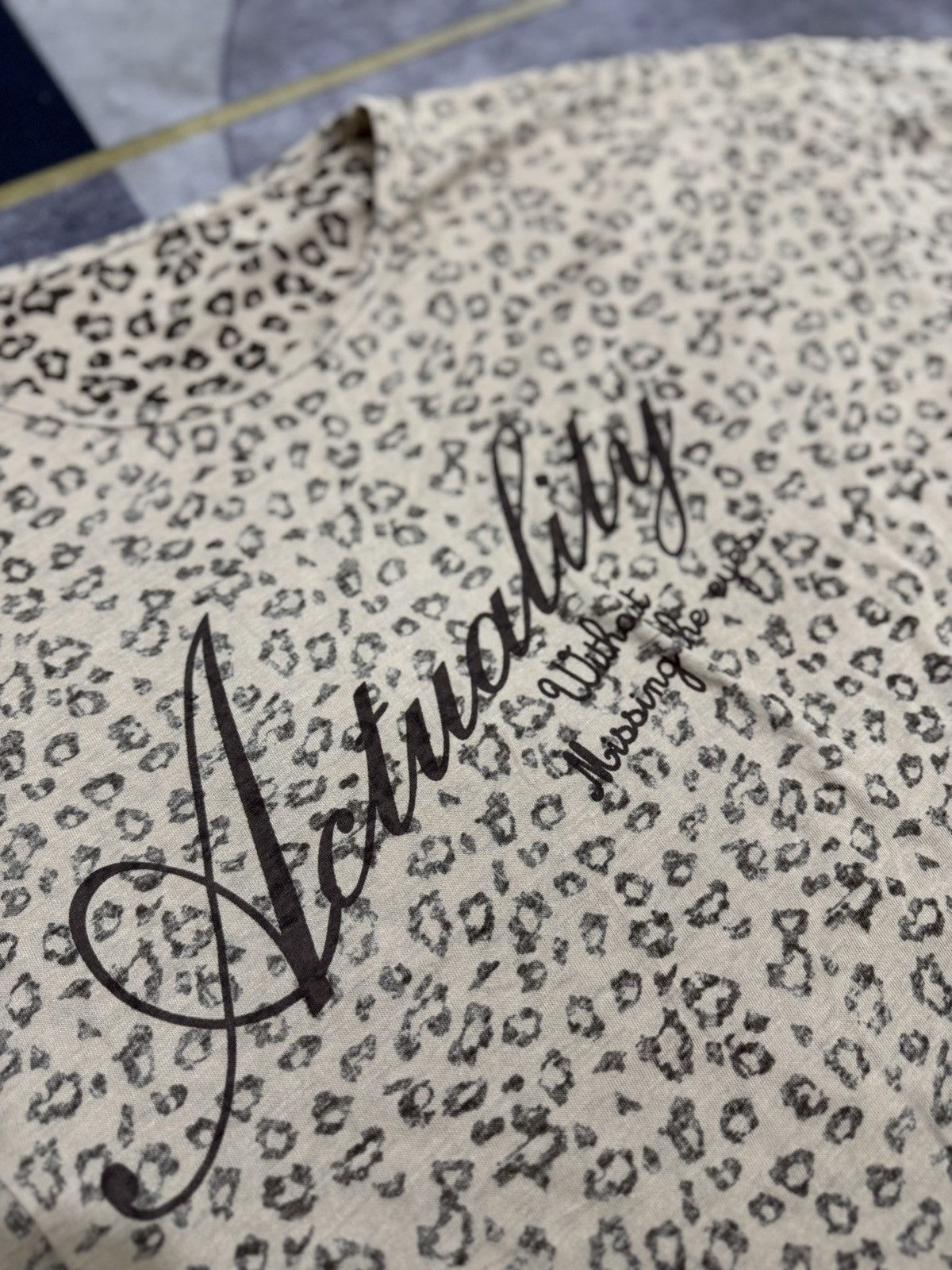 Other Y2K ACTUALITY LEOPARD TSHIRT Size US M / EU 48-50 / 2 - 3 Thumbnail
