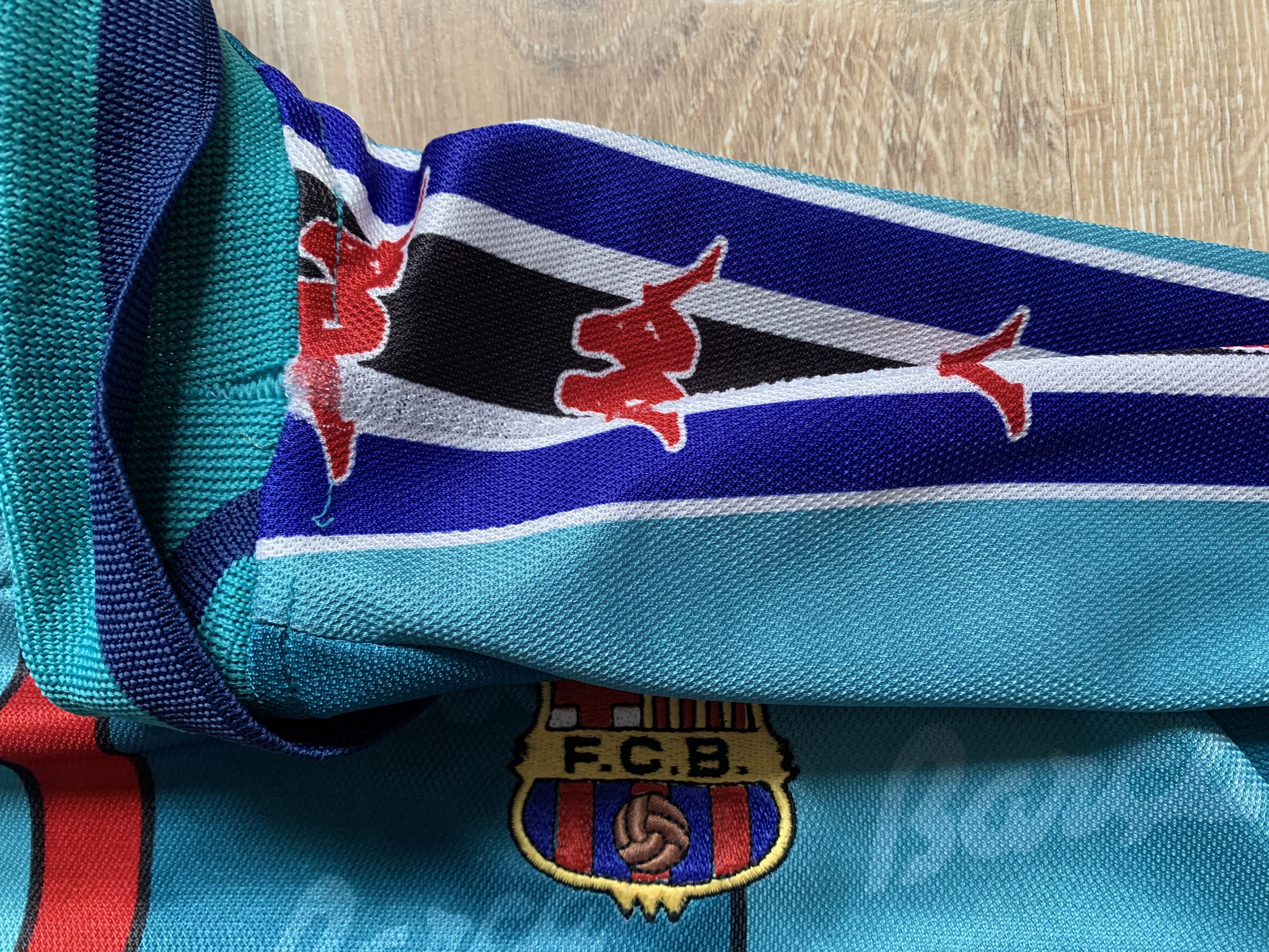 Kappa Rare Kappa Barcelona Away Shirt #7 TSV Dasing Size US L / EU 52-54 / 3 - 5 Thumbnail