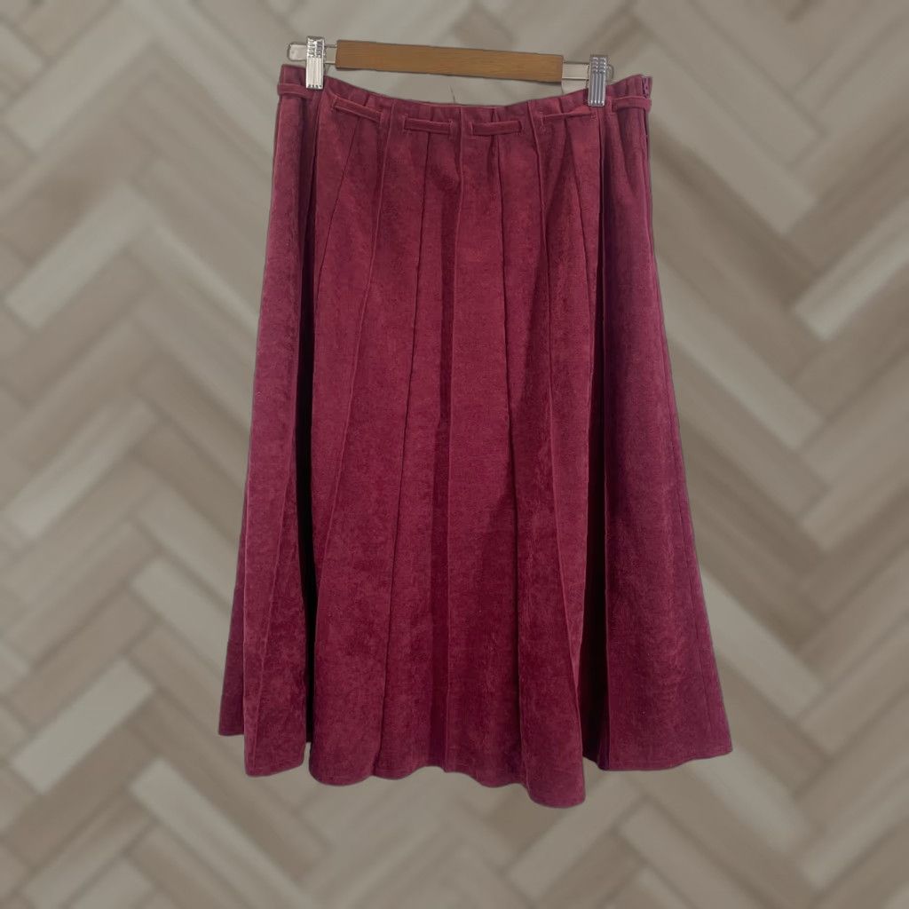 Vintage VINTAGE Koret of California Women's Skirt Knee Length Suede Burgundy 1960s Size 14 Feminine Pencil/Straight Womens Size 36" / US 14 / IT 50 - 1 Thumbnail