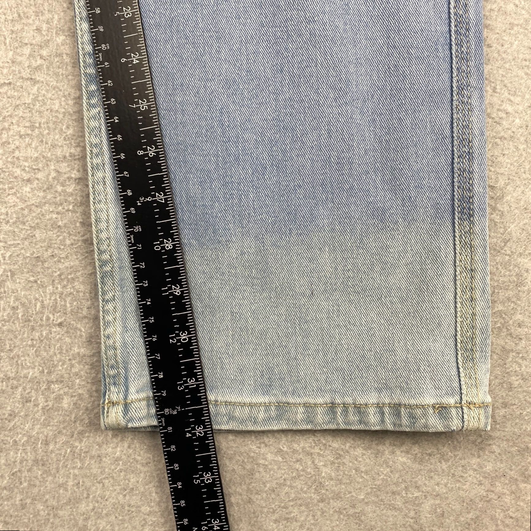 Essentials Amazon Jeans Mens 33X32 Blue Straight Leg Pockets Loose Fit Light Distressed 5-Pocket Denim Slim Classic Modern Mens Size US 33 - 7 Thumbnail