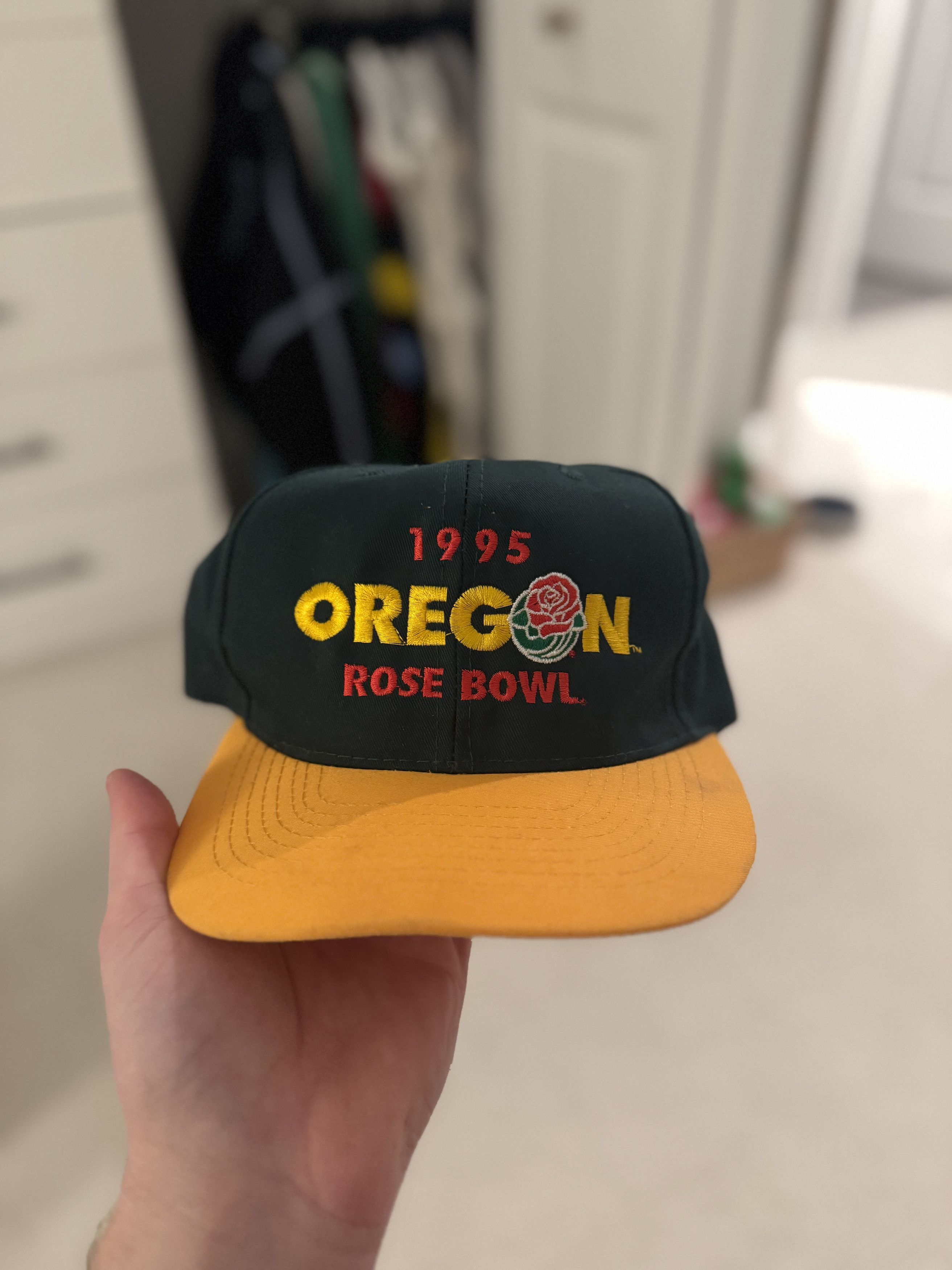 Otto *VINTAGE* Oregon Ducks 1995 Rose Bowl Snapback / Hat Size ONE SIZE - 1 Thumbnail