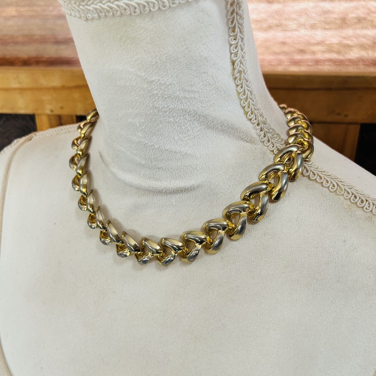 Vintage Vintage 80s large gold tone link necklace Size ONE SIZE - 3 Thumbnail
