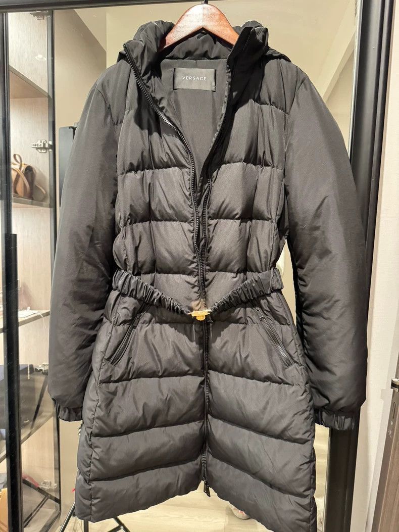 Versace Versace Goose down jacket with a hood Size M / US 6-8 / IT 42-44 - 1 Thumbnail