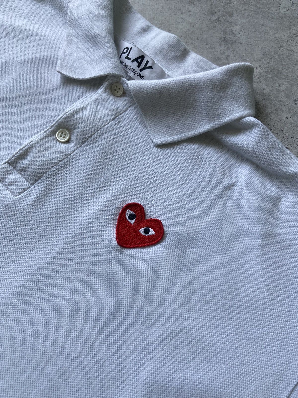 CDG by Comme des Garcons Comme Des Garcons Play Heart polo tee Size US XL / EU 56 / 4 - 2 Thumbnail