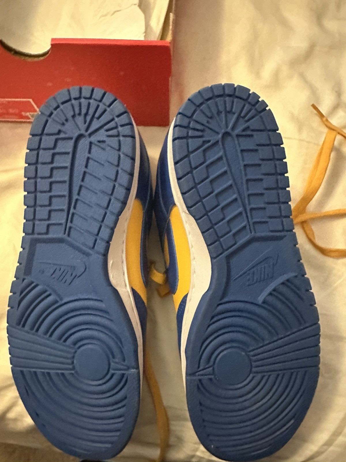 Nike Dunk 9.5 Yellow/Blue Size US 9.5 / EU 42-43 - 1 Thumbnail