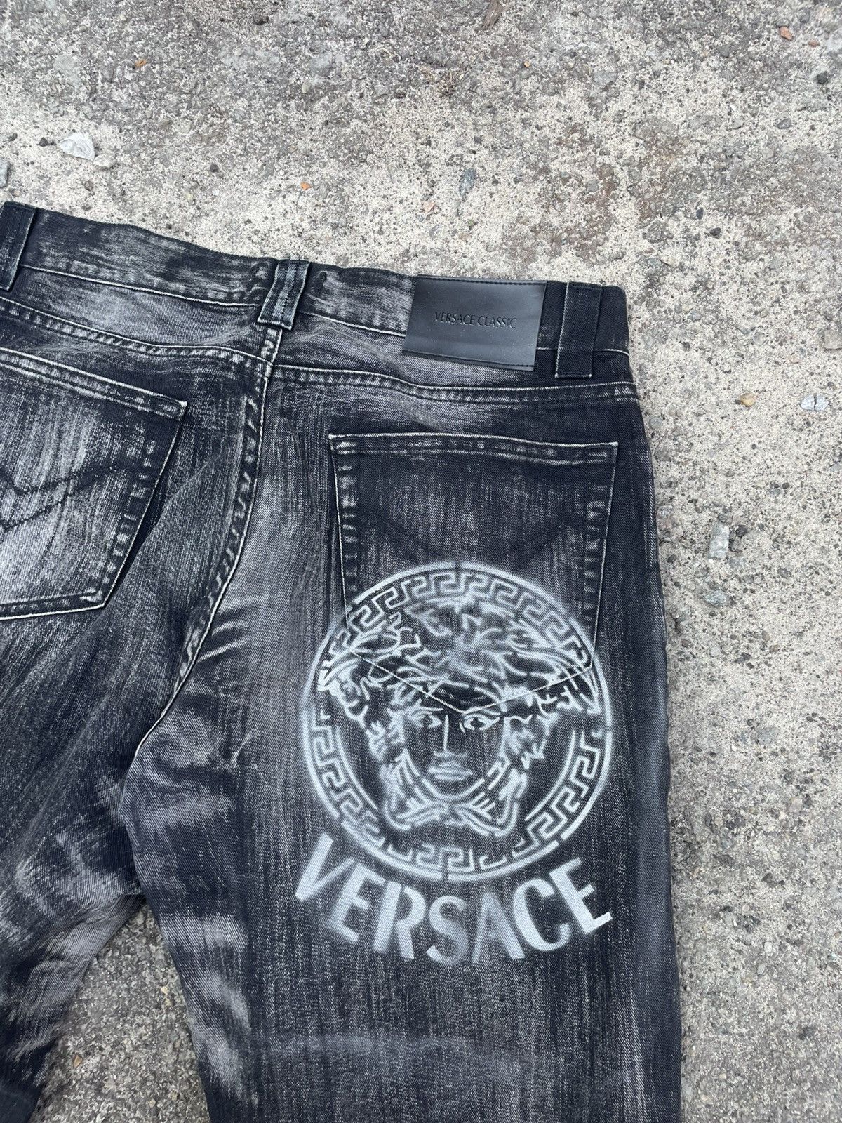Versace Versace VJC cold desert chrome Barocco printed jeans distres Size US 34 / EU 50 - 4 Thumbnail