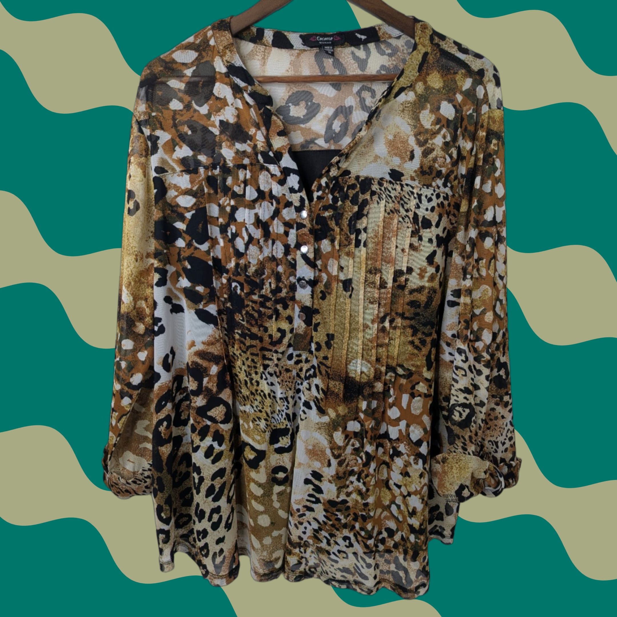 Vintage Cocomo Plus 3X Animal Print Shirt Women V-Neck Henley Button Top Roll Tab Sleeve Pintuck Pullover Casual Workwear Size XXL / US 16-18 / IT 52-54 - 1 Thumbnail