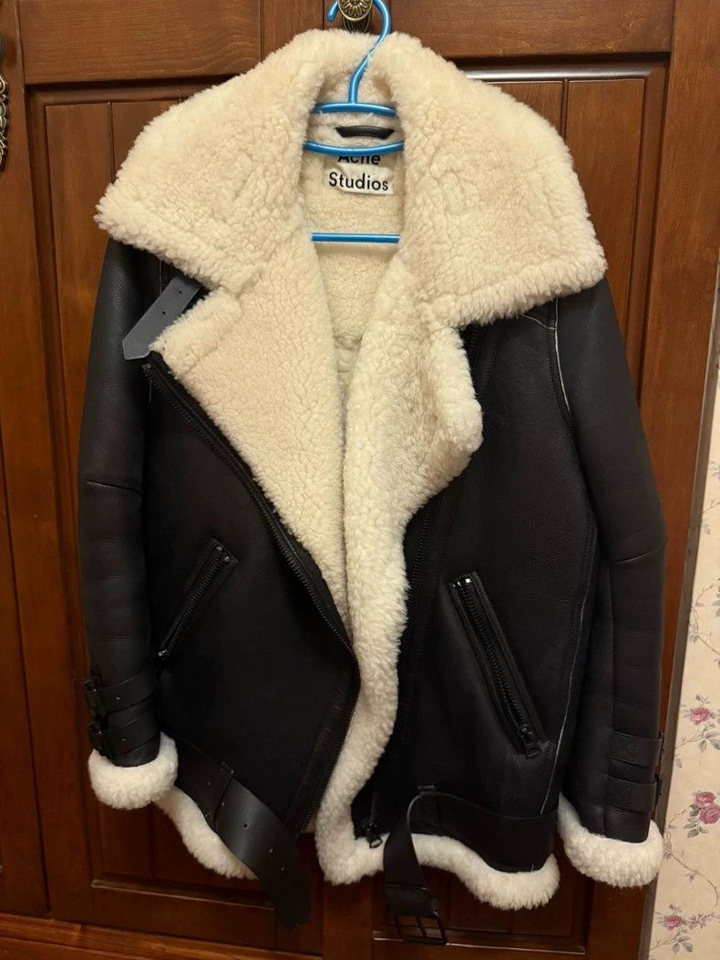 Acne Studios acne studios size:32 Fur coat 2503-Nextarrow Size US M / EU 48-50 / 2 - 1 Thumbnail